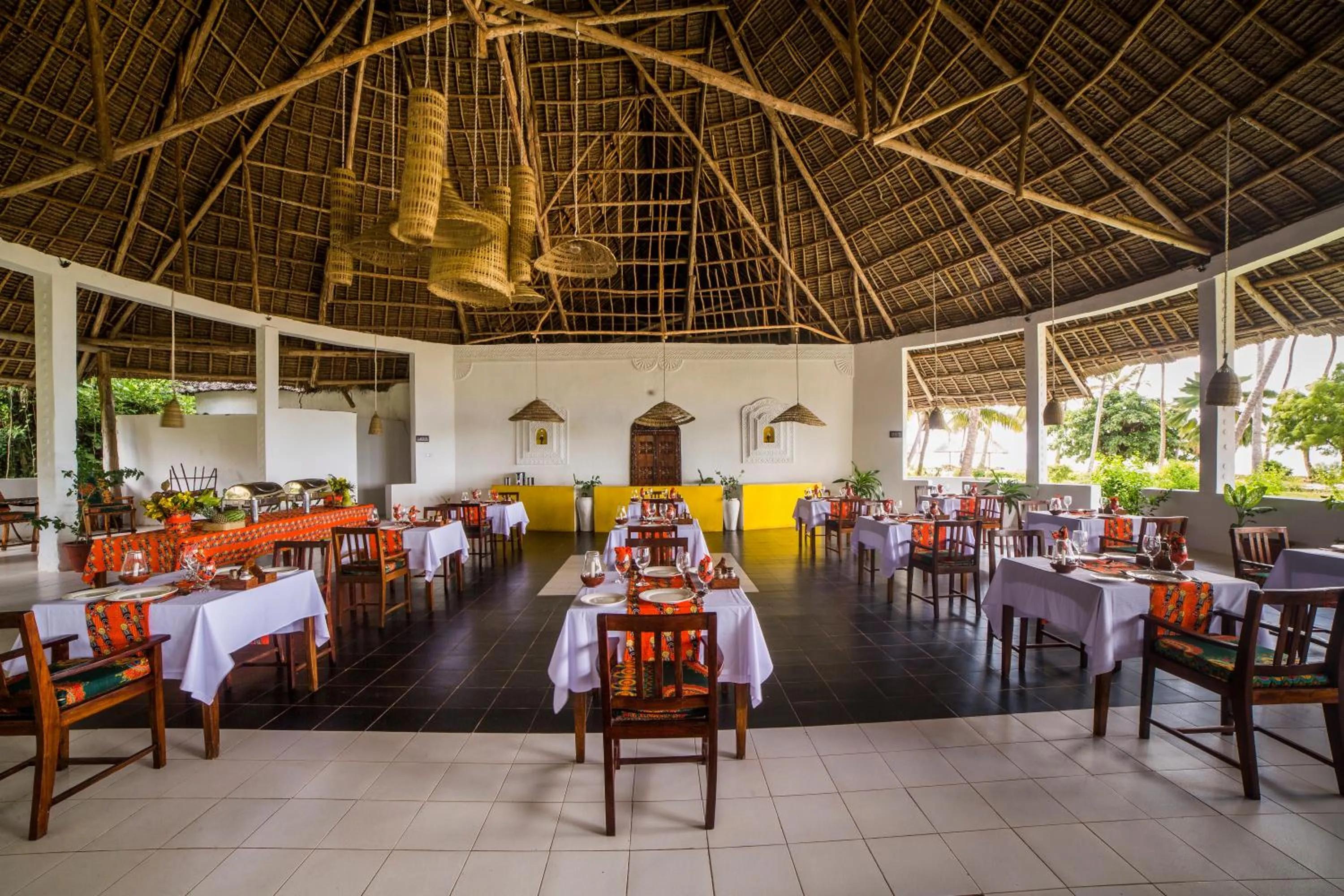 Restaurant/places to eat in Antonio Beach Tree House Hotel & Spa