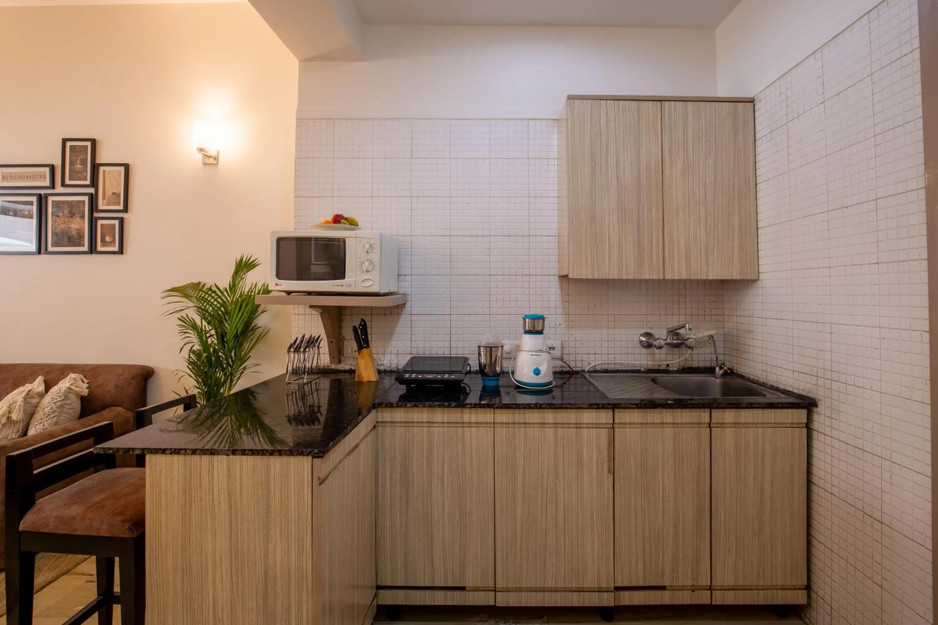 Kitchen or kitchenette in BedChambers Serviced Apartments, Sector 40