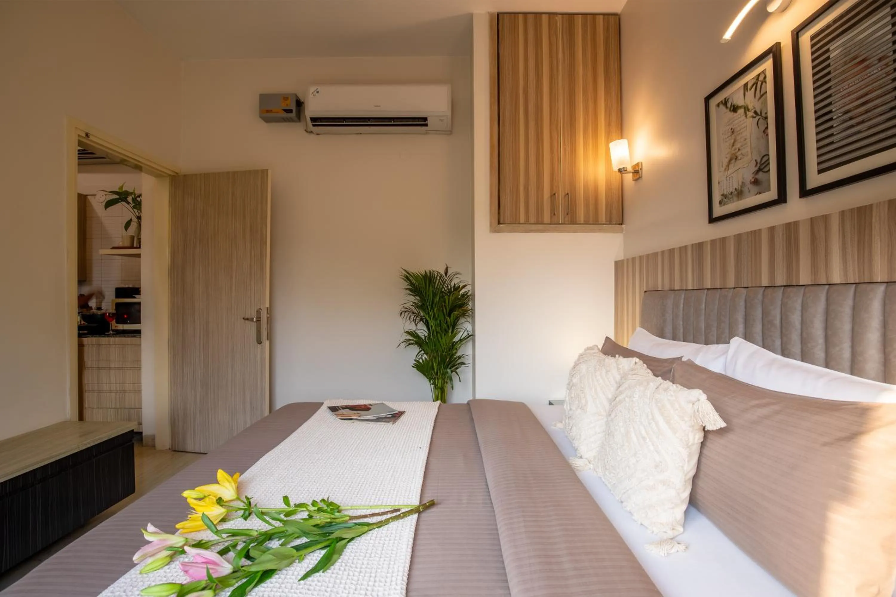 Bed in BedChambers Serviced Apartments, Sector 40