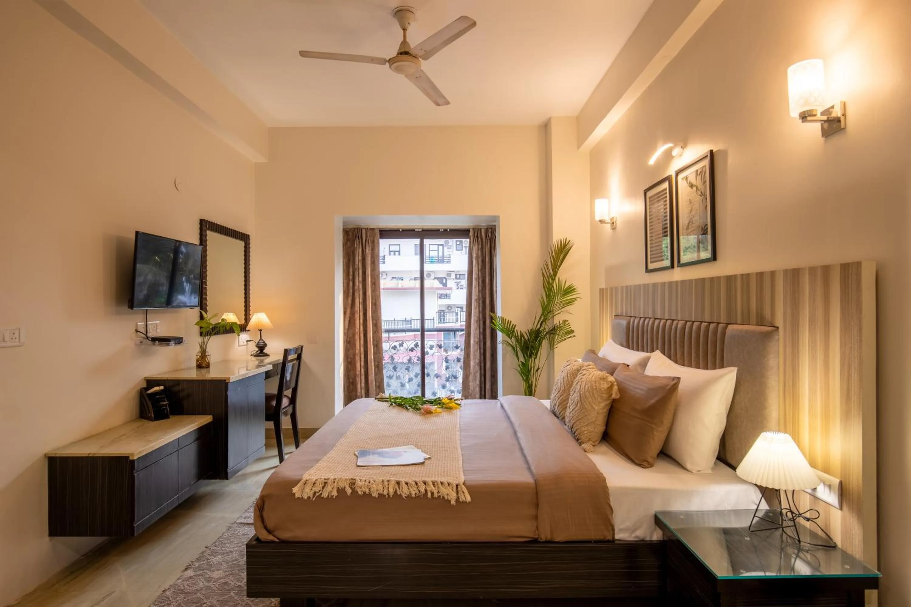 Bed in BedChambers Serviced Apartments, Sector 40