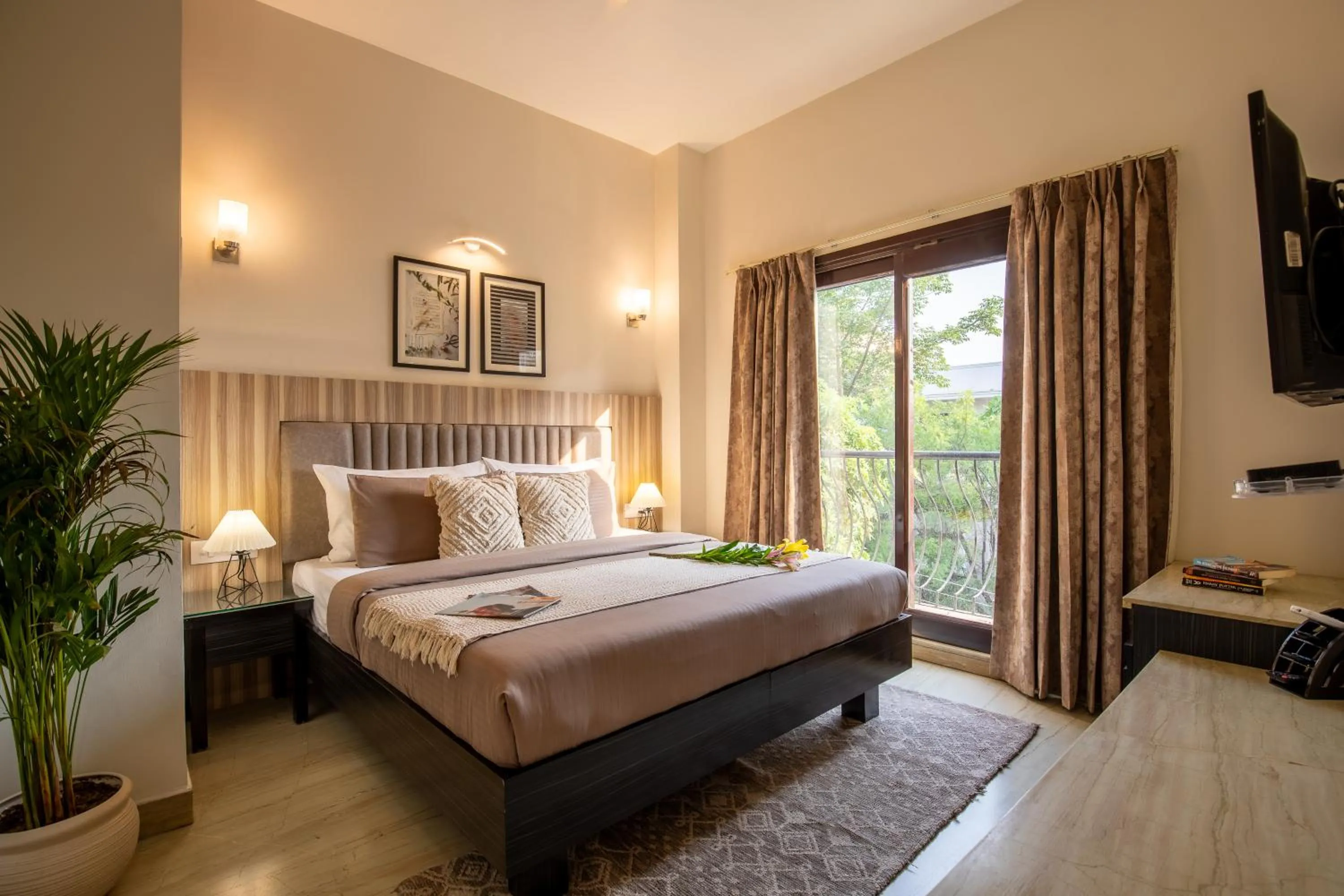 Bed in BedChambers Serviced Apartments, Sector 40