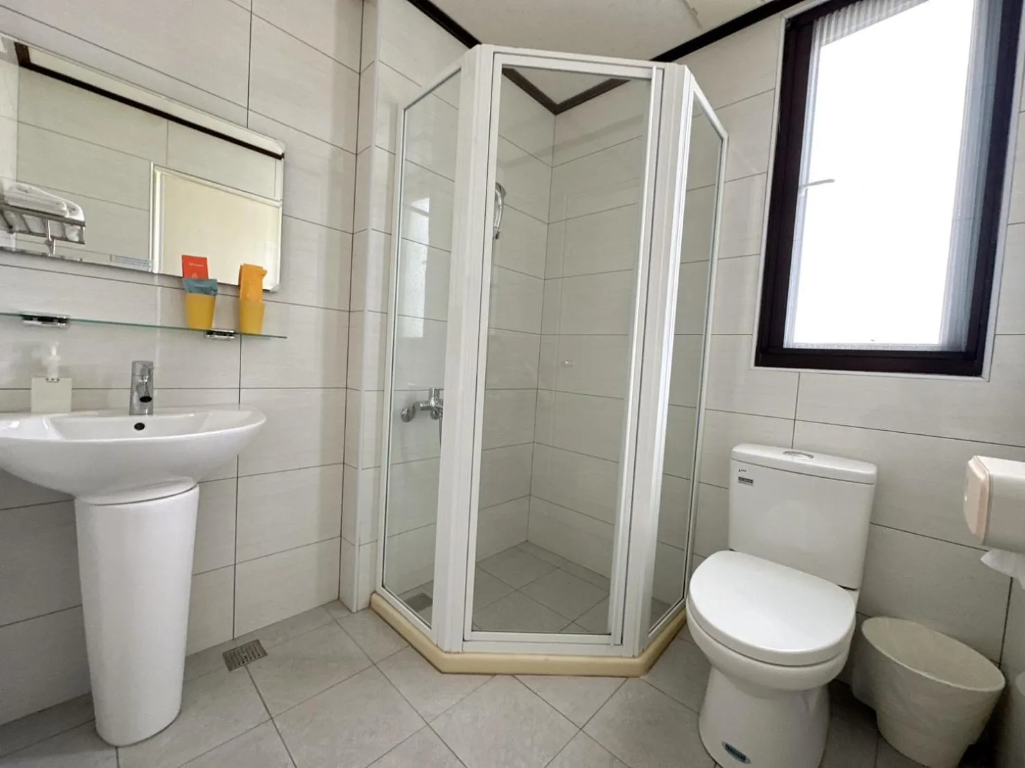 Shower in 9 Tan Yuan Homestay