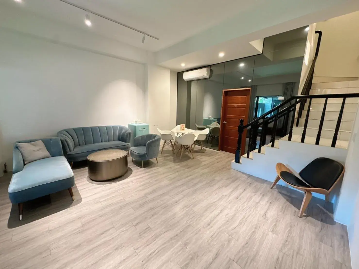 Five-Bedroom House in 9 Tan Yuan Homestay Five-Bedroom House in 9 Tan Yuan Homestay