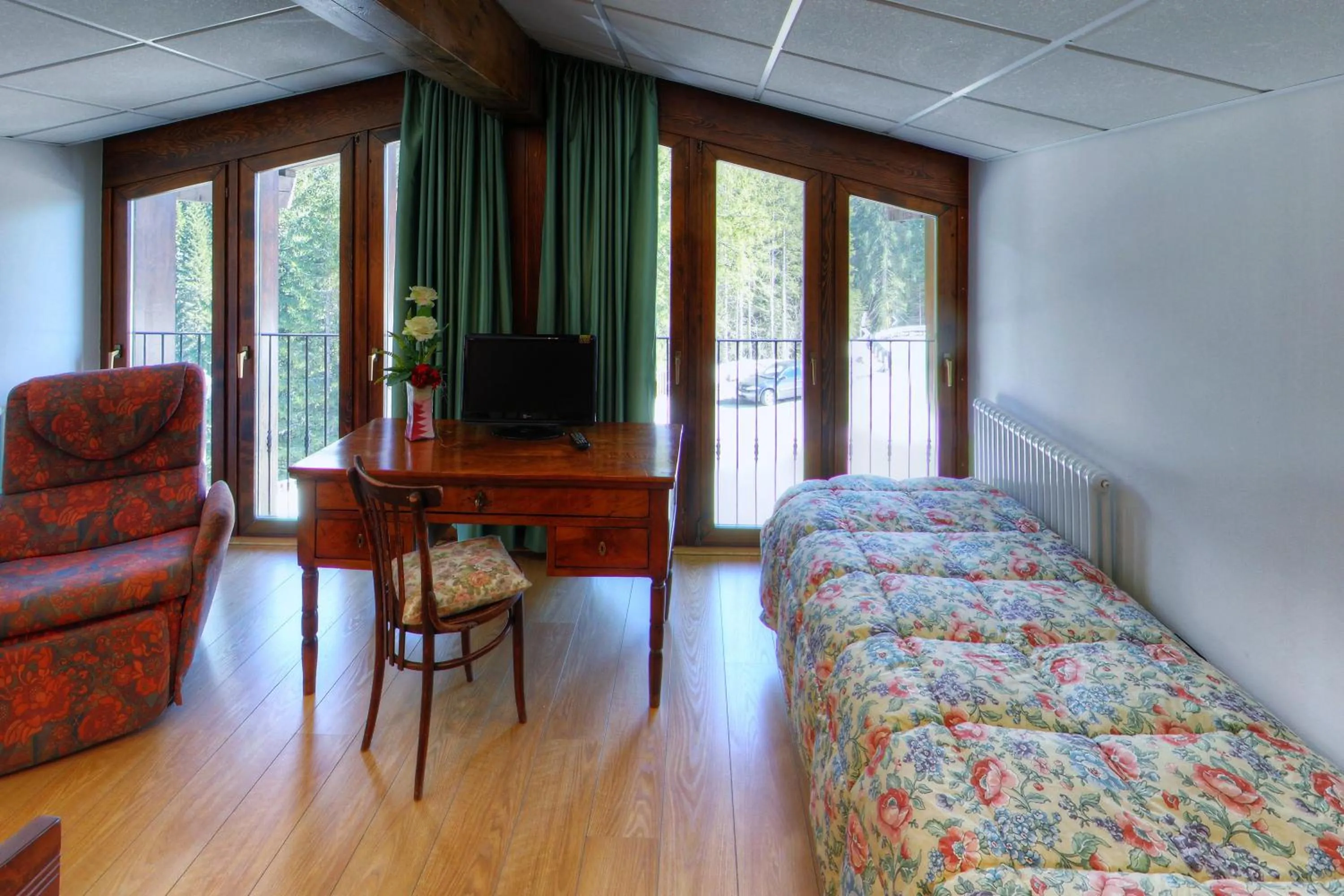 Photo of the whole room, Bed in GH Hotel Fratazza