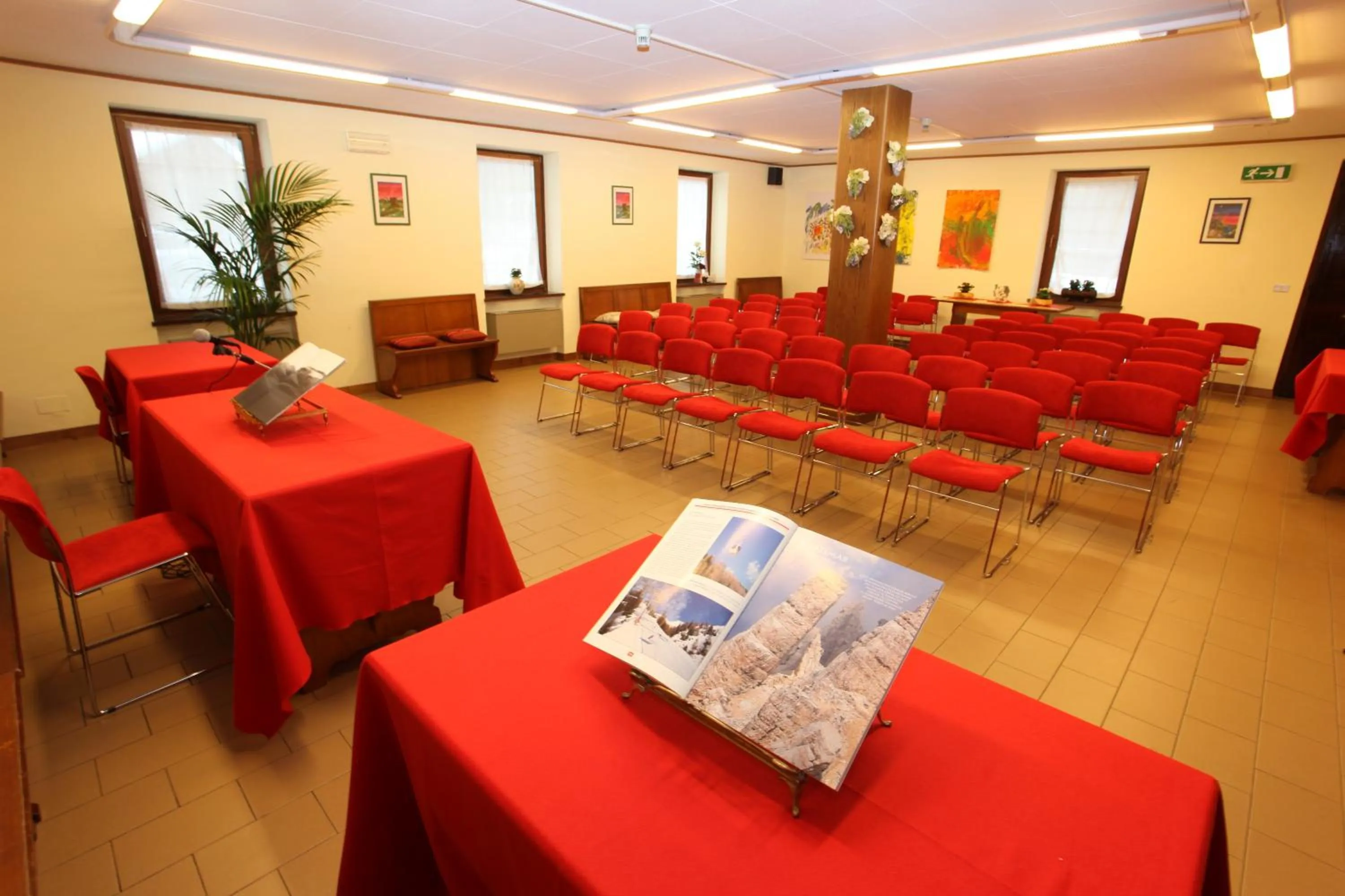 Business facilities in GH Hotel Fratazza