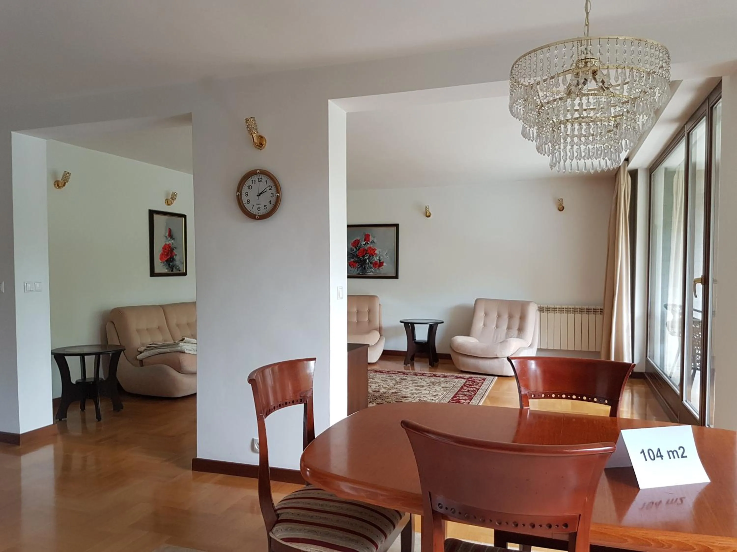 Apartment Nowiniarska near the Old Town