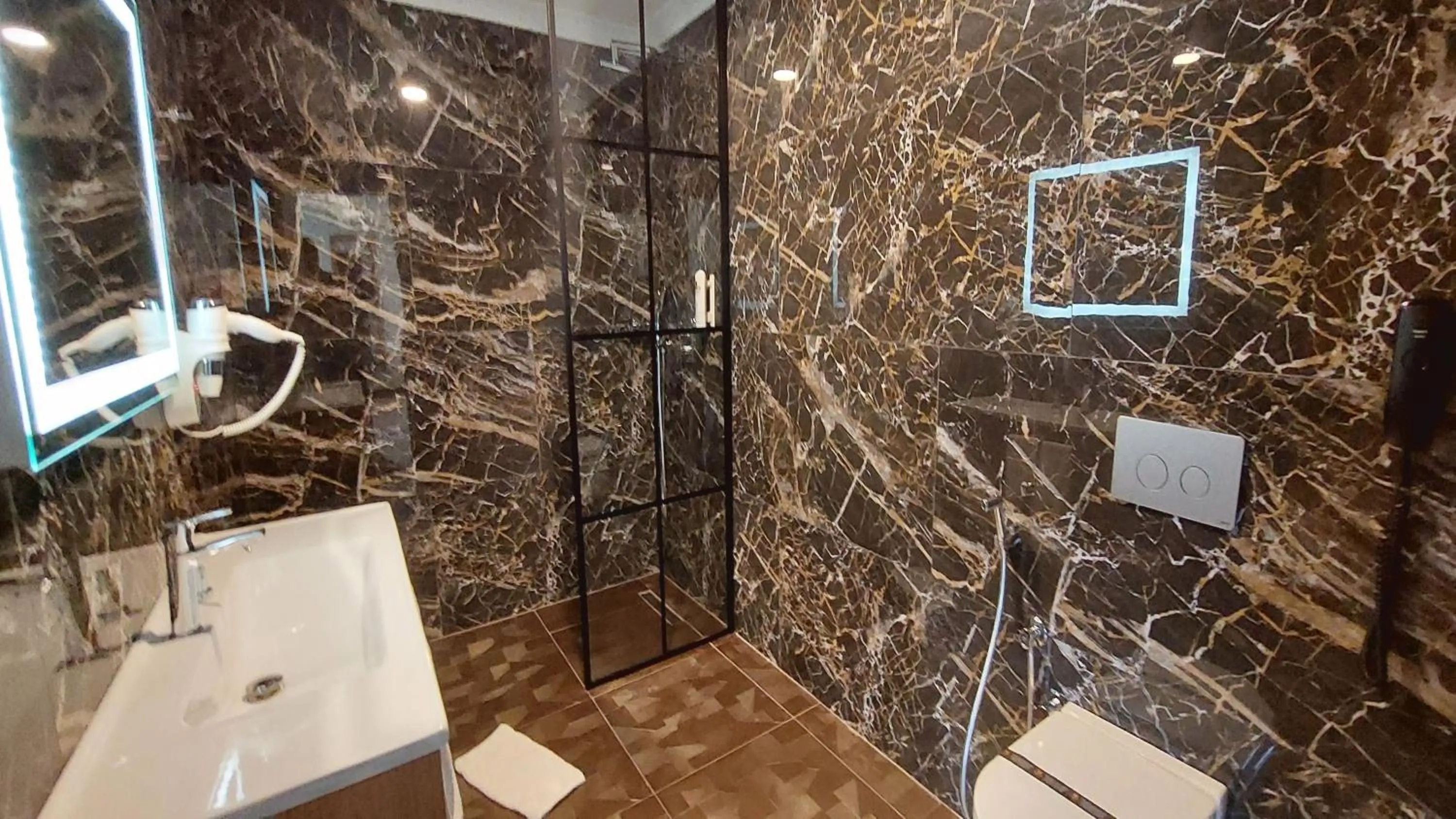 Photo of the whole room in Holiday Inn - Trabzon-East by IHG