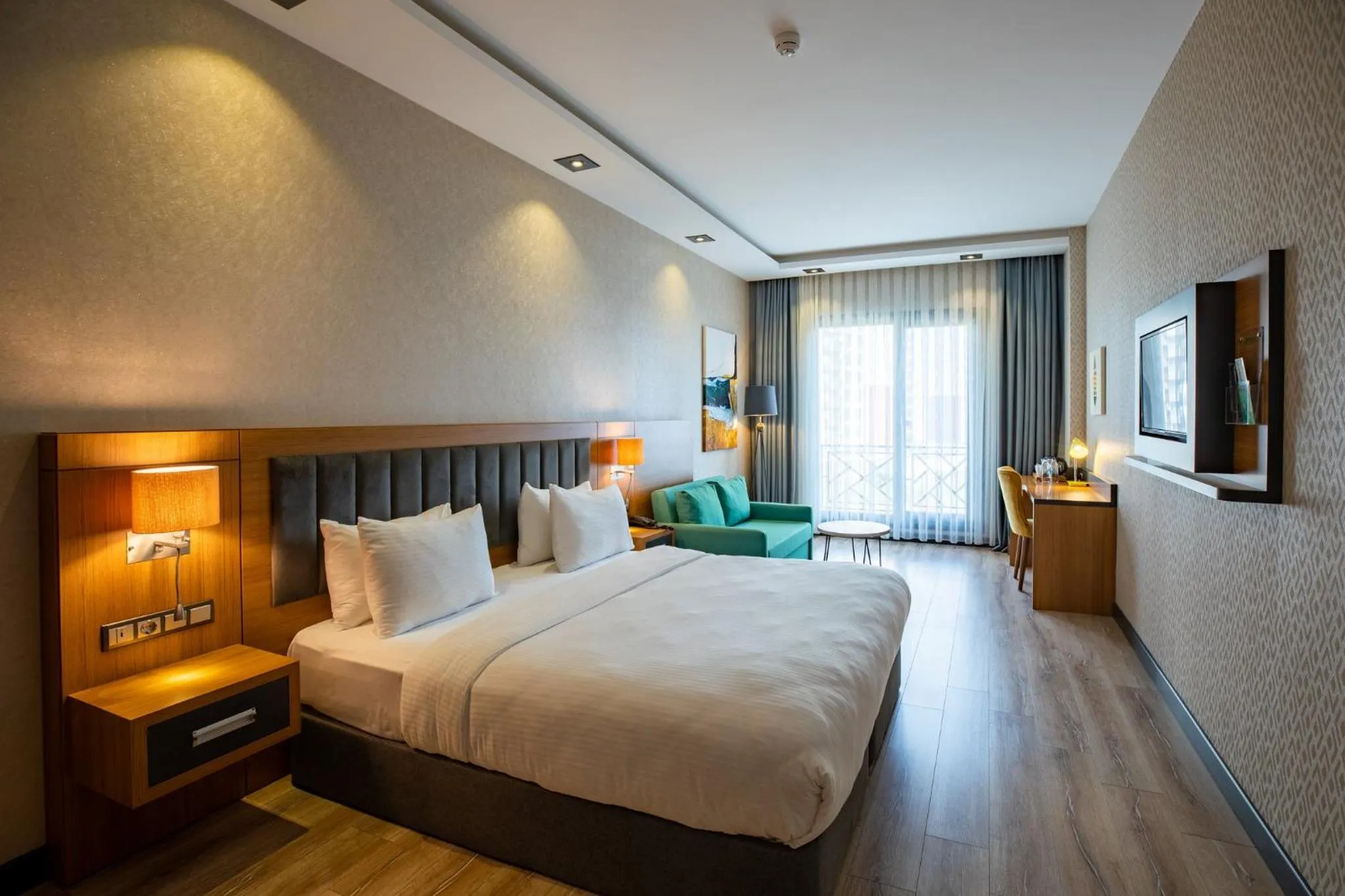 Photo of the whole room, Bed in Holiday Inn - Trabzon-East by IHG