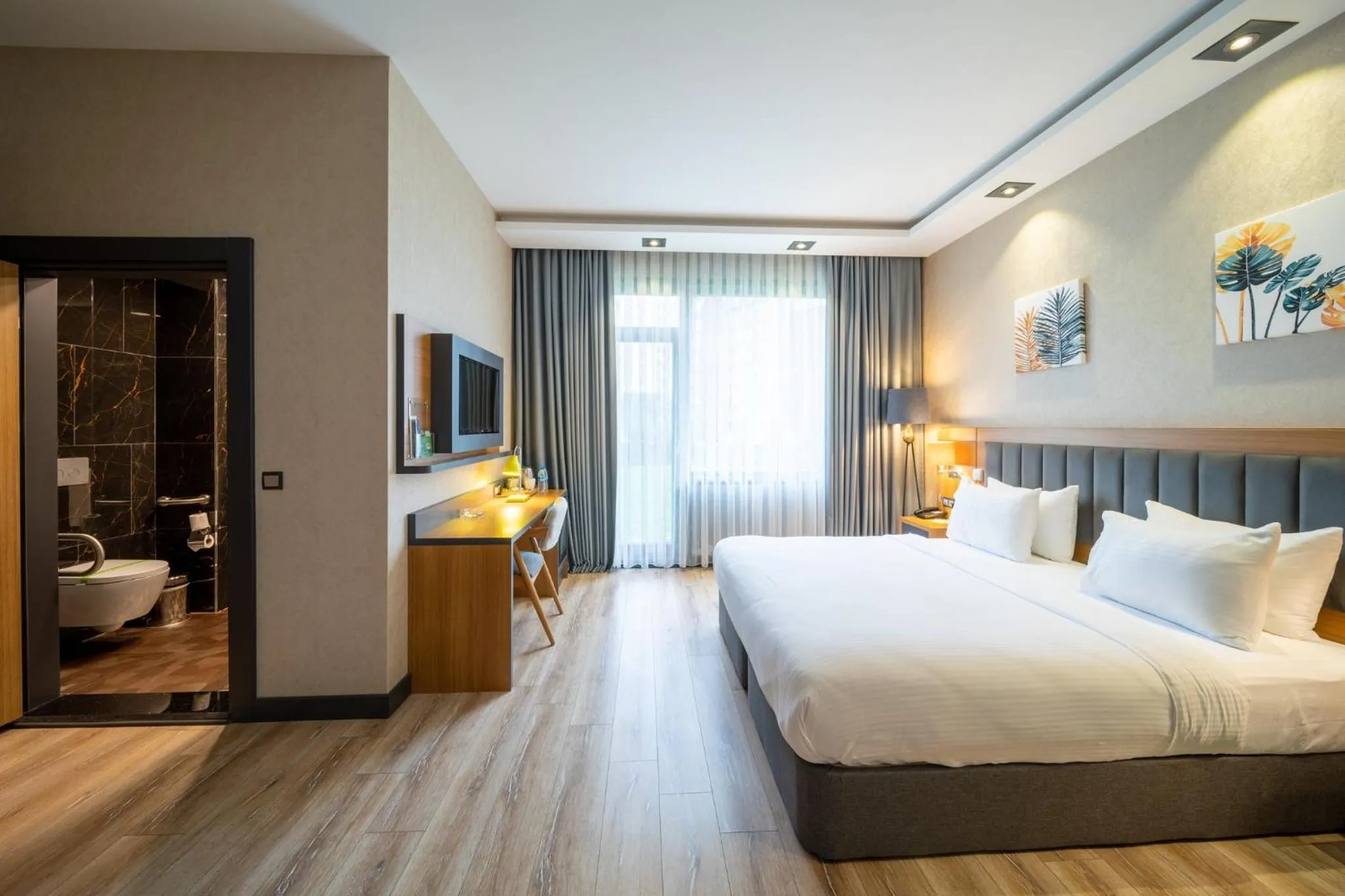 Photo of the whole room, Bed in Holiday Inn - Trabzon-East by IHG