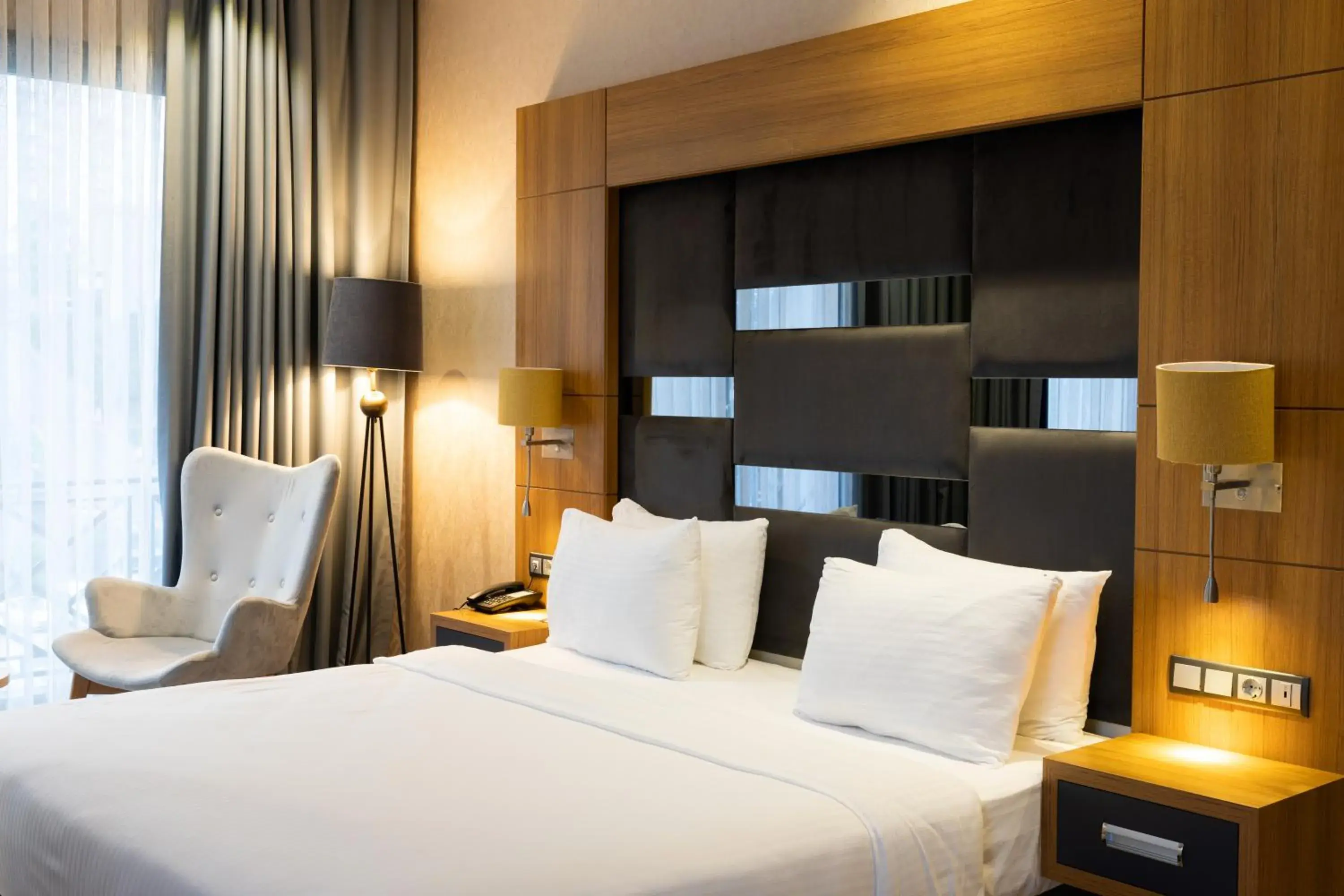 Standard King Room - Smoking in Holiday Inn - Trabzon-East by IHG Standard King Room - Smoking in Holiday Inn - Trabzon-East by IHG