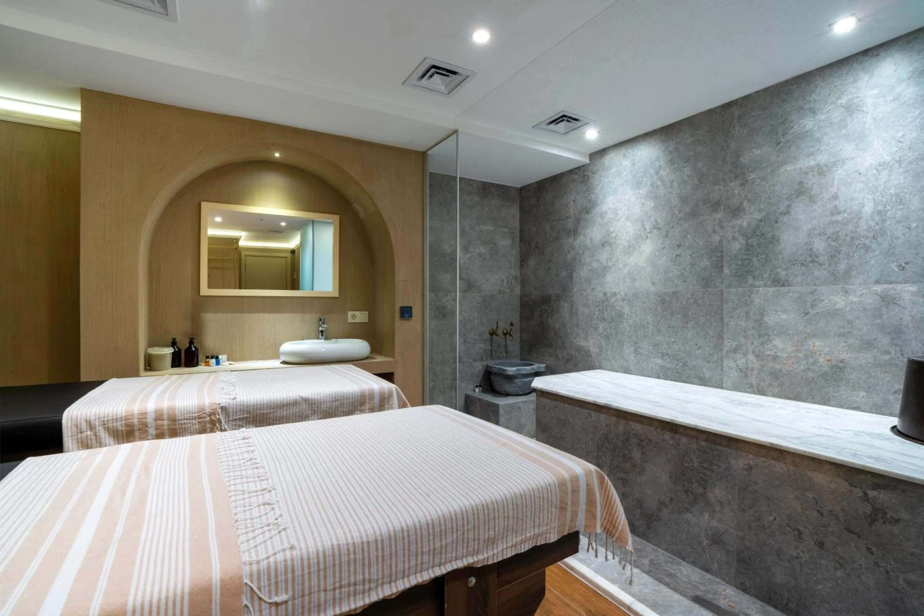 Spa and wellness centre/facilities, Bed in Actuel Life Hotels - Special Class