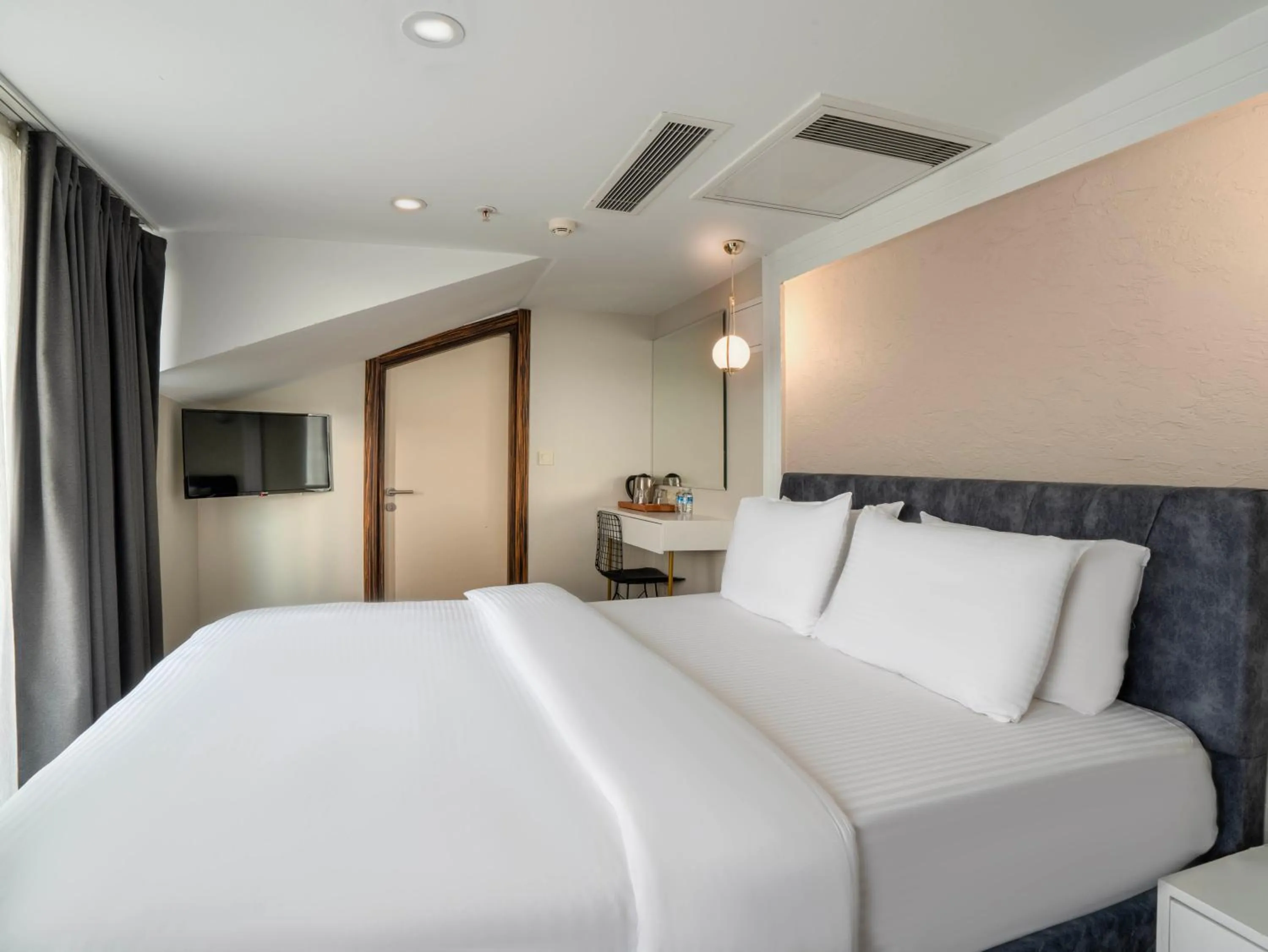 Photo of the whole room, Bed in Actuel Life Hotels - Special Class