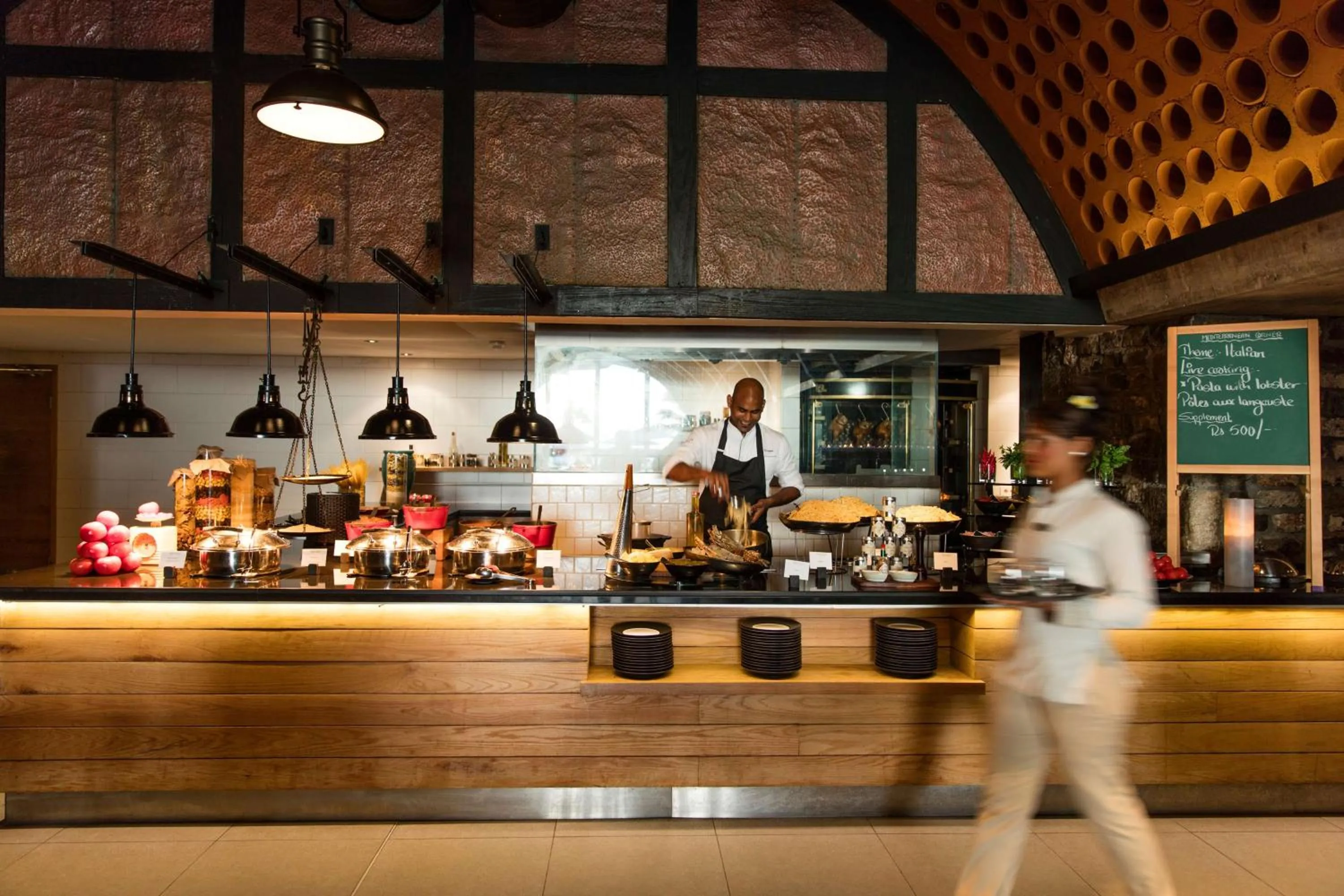 Restaurant/places to eat in Outrigger Mauritius Beach Resort