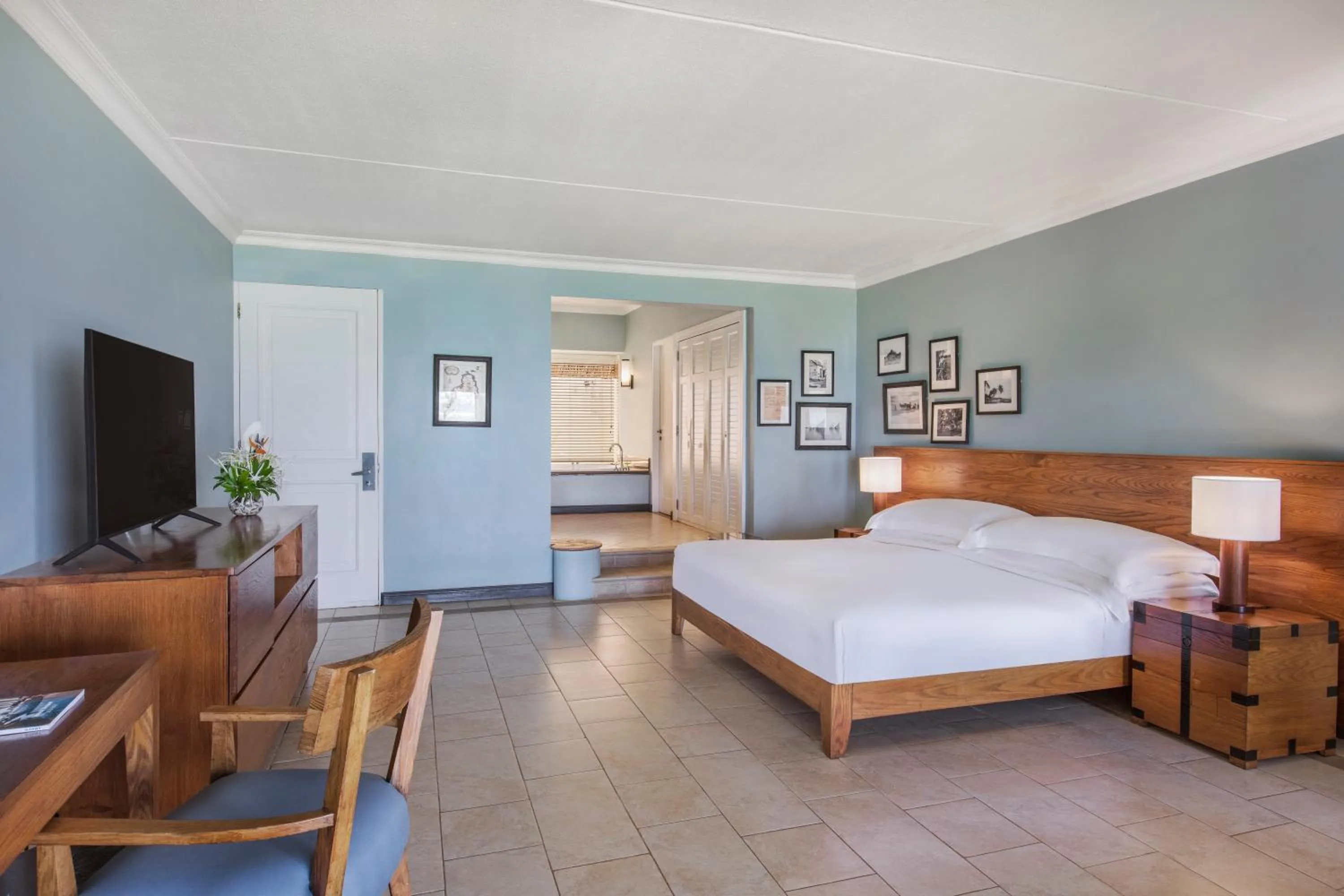 Bedroom, Bed in Outrigger Mauritius Beach Resort