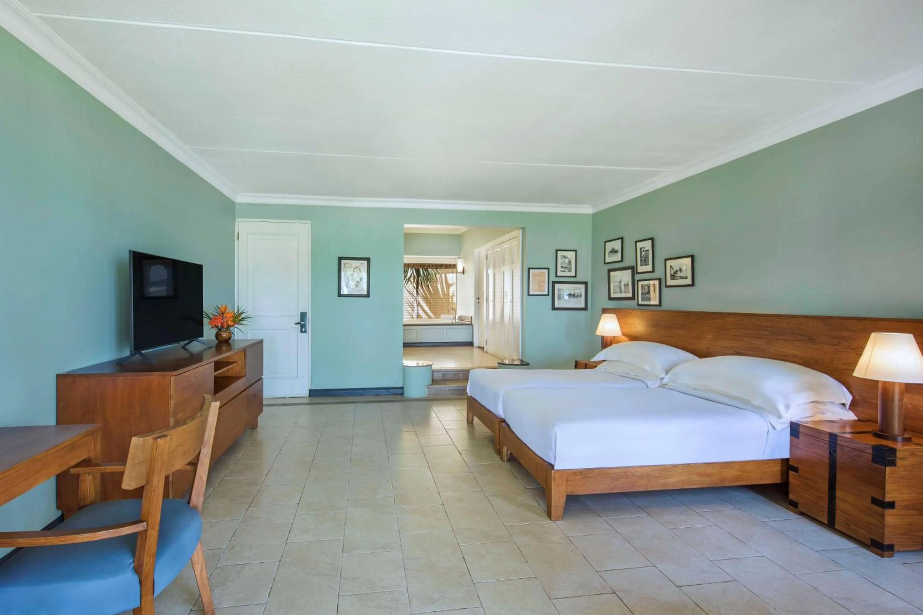 Bedroom, Bed in Outrigger Mauritius Beach Resort