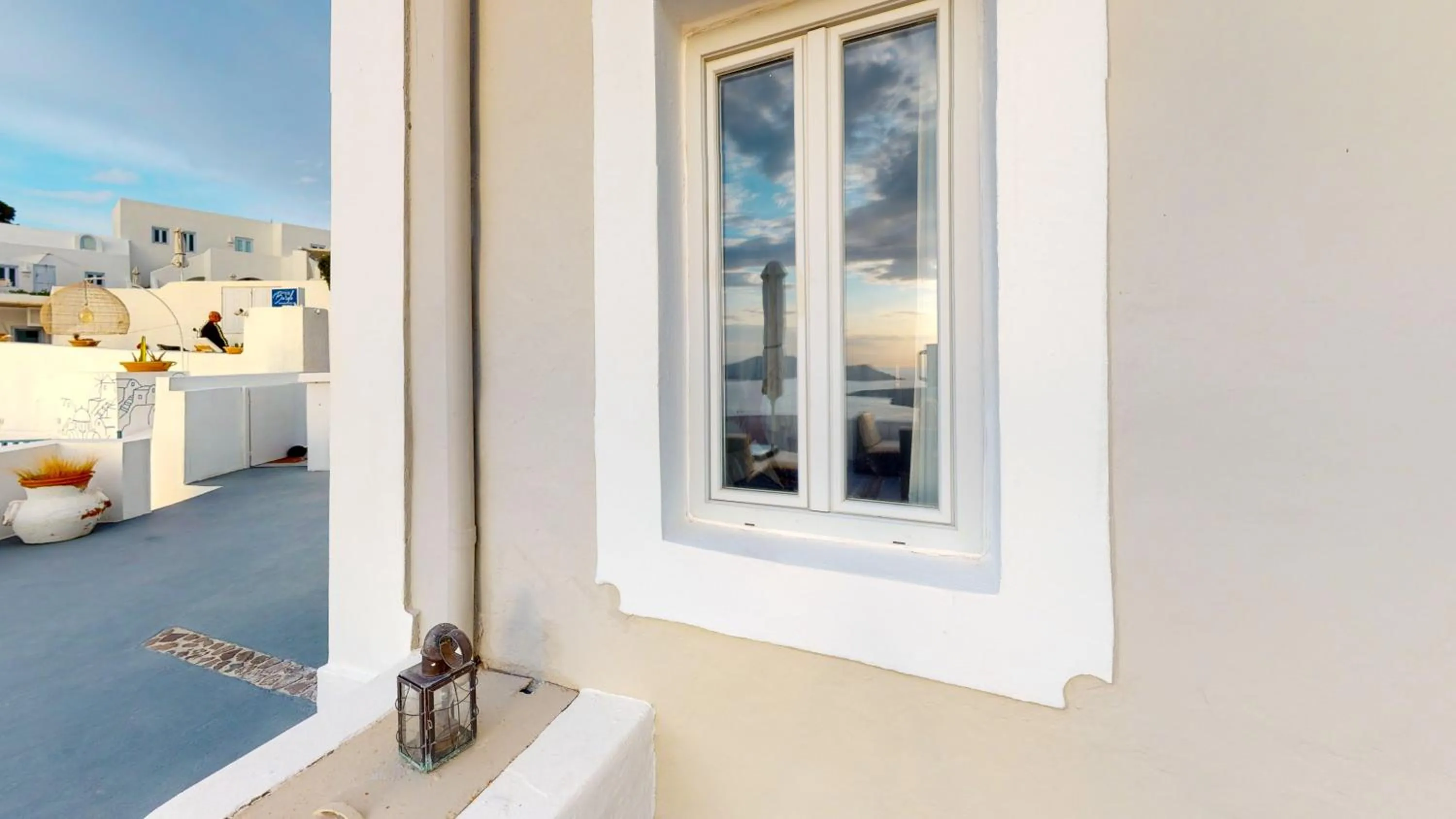 Decorative detail in NEOKLASSIKO KOUKOULI