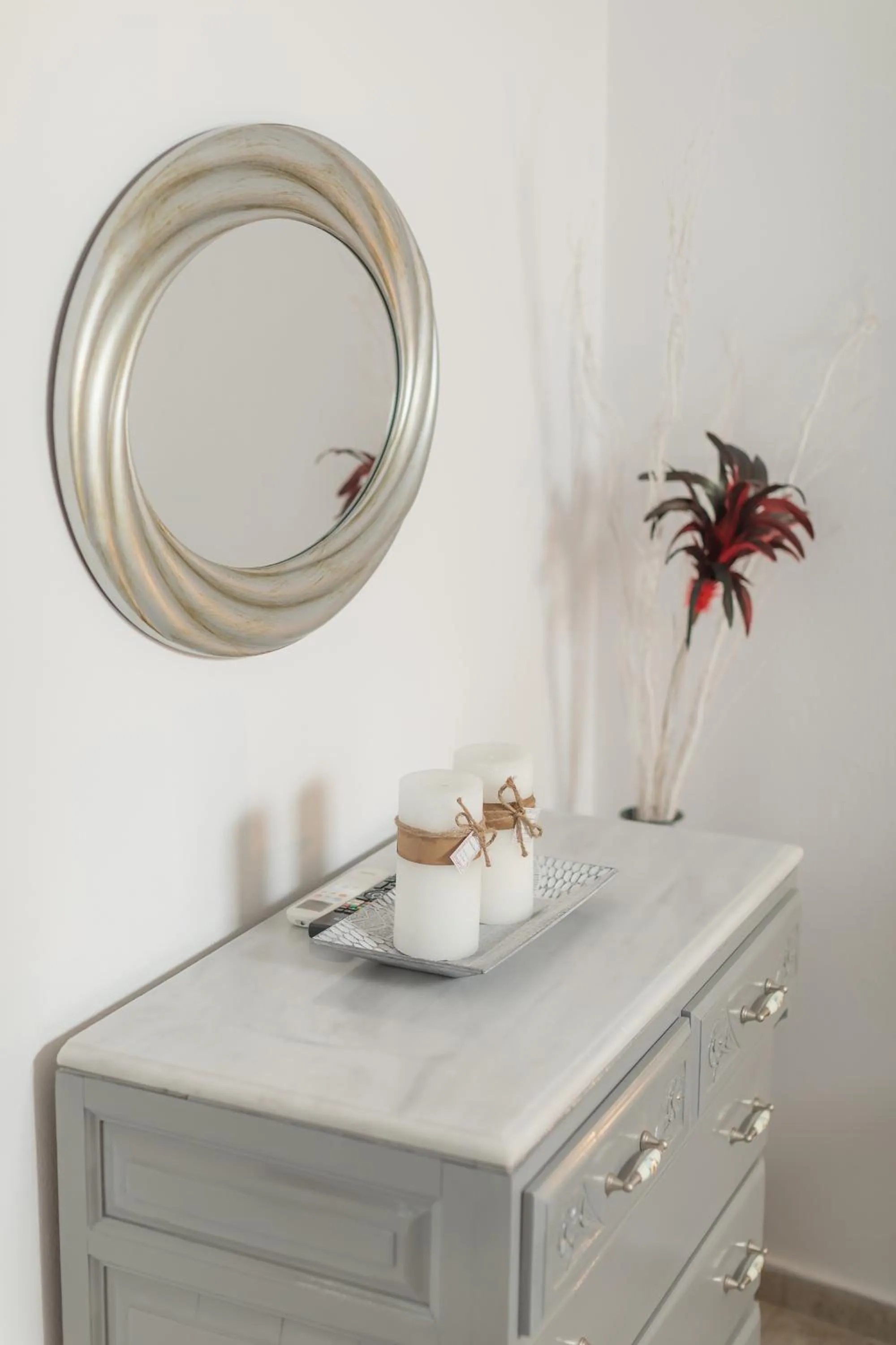 Decorative detail in NEOKLASSIKO KOUKOULI