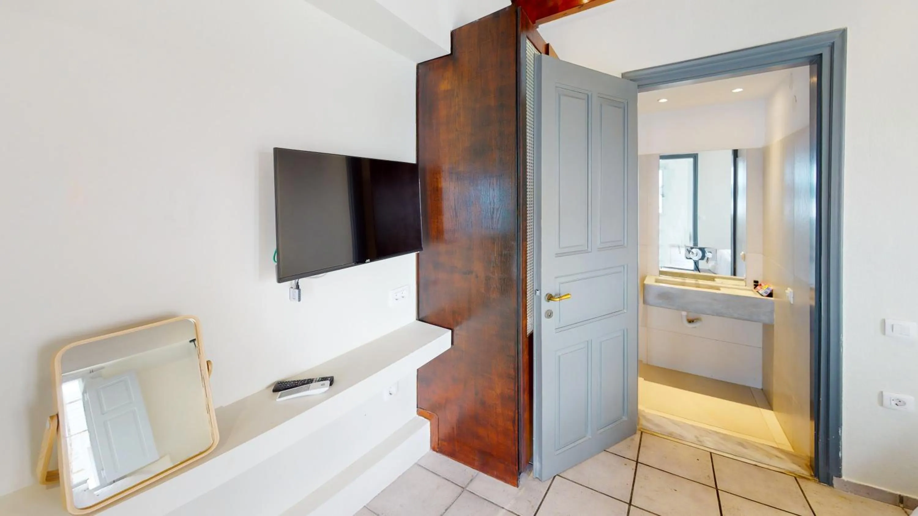 Bathroom in NEOKLASSIKO KOUKOULI