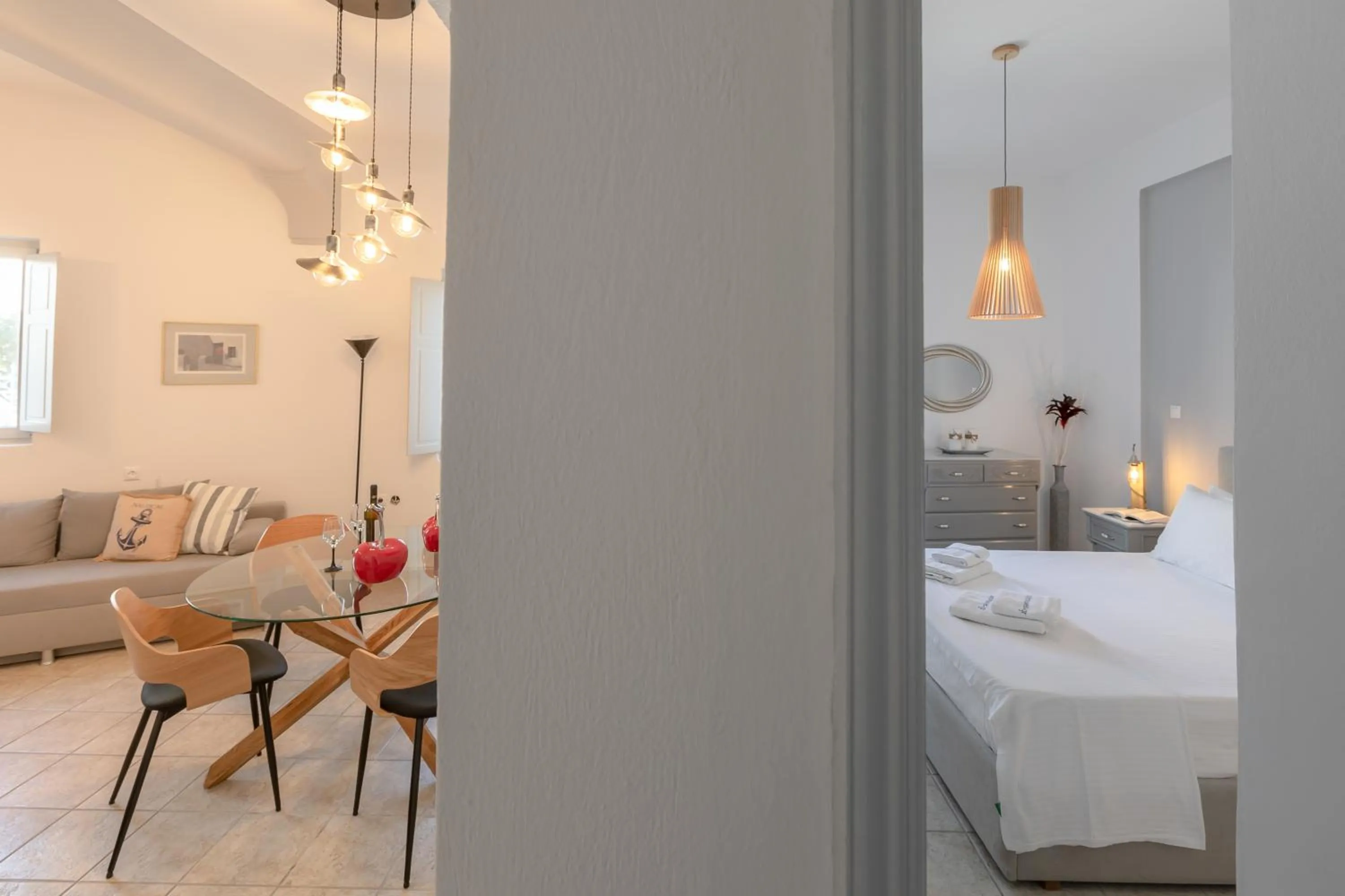 Photo of the whole room in NEOKLASSIKO KOUKOULI