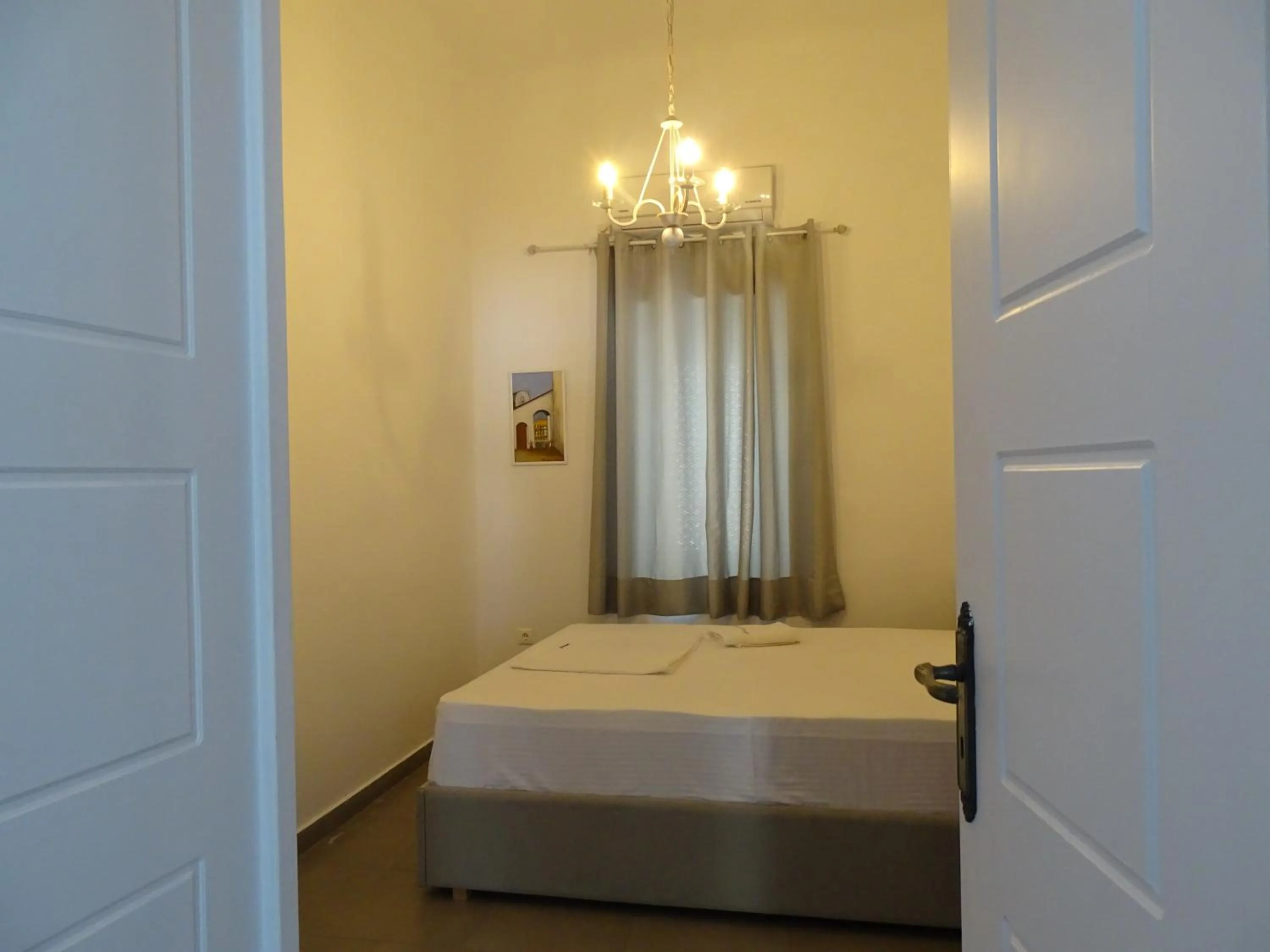 Bedroom in NEOKLASSIKO KOUKOULI