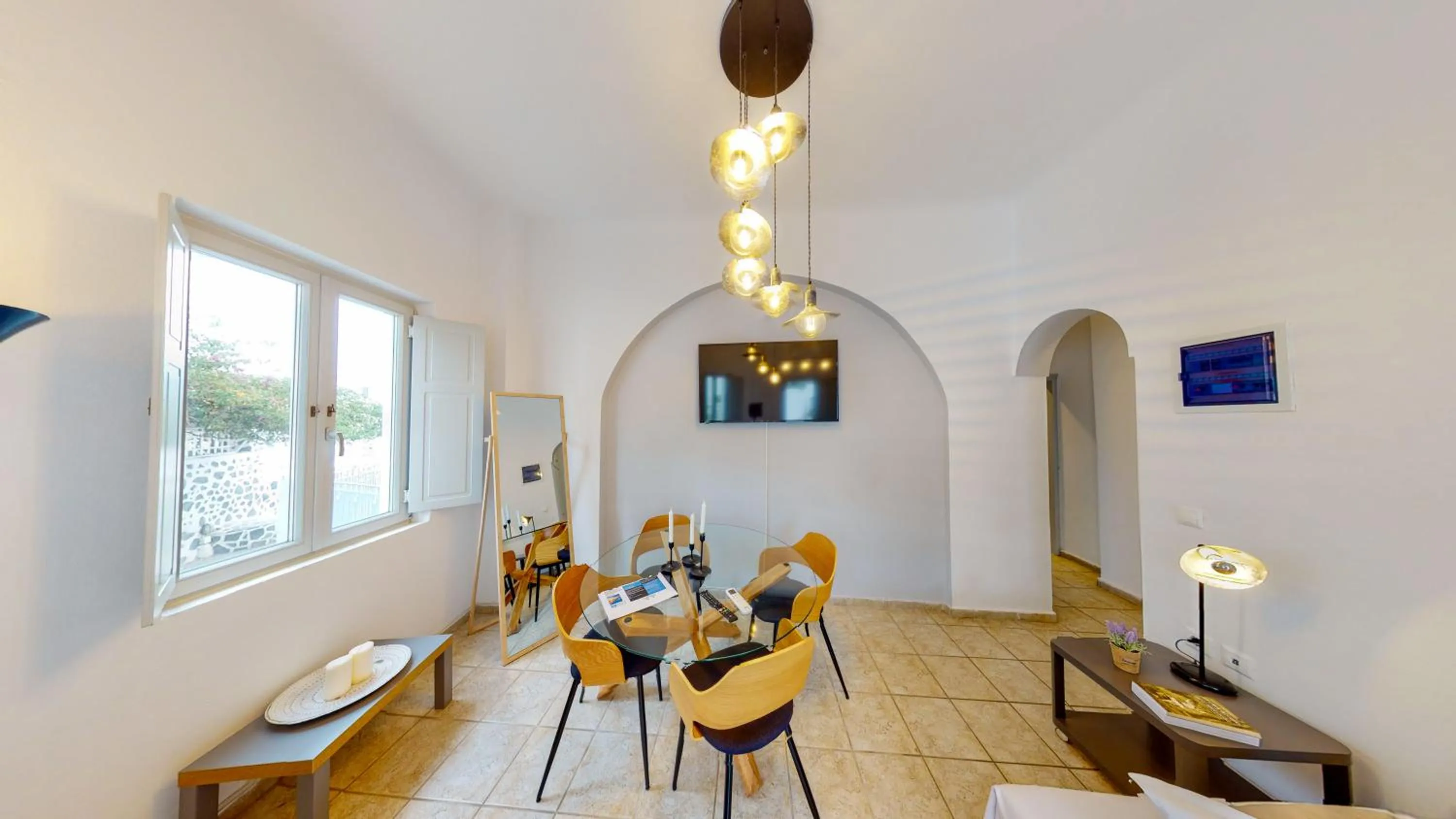 Seating area in NEOKLASSIKO KOUKOULI