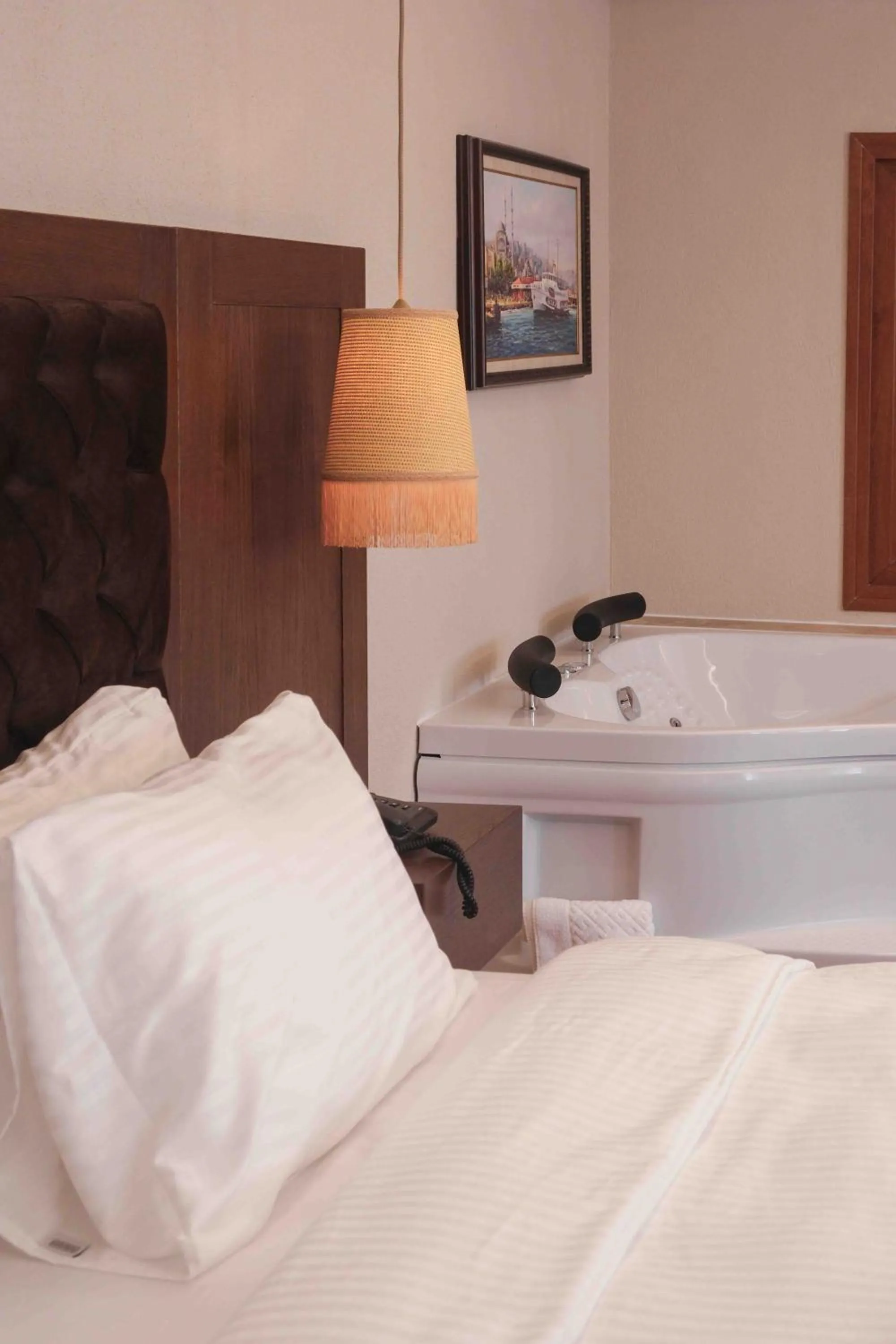 Hot Tub, Bed in Phellos Suites Boutique Hotel