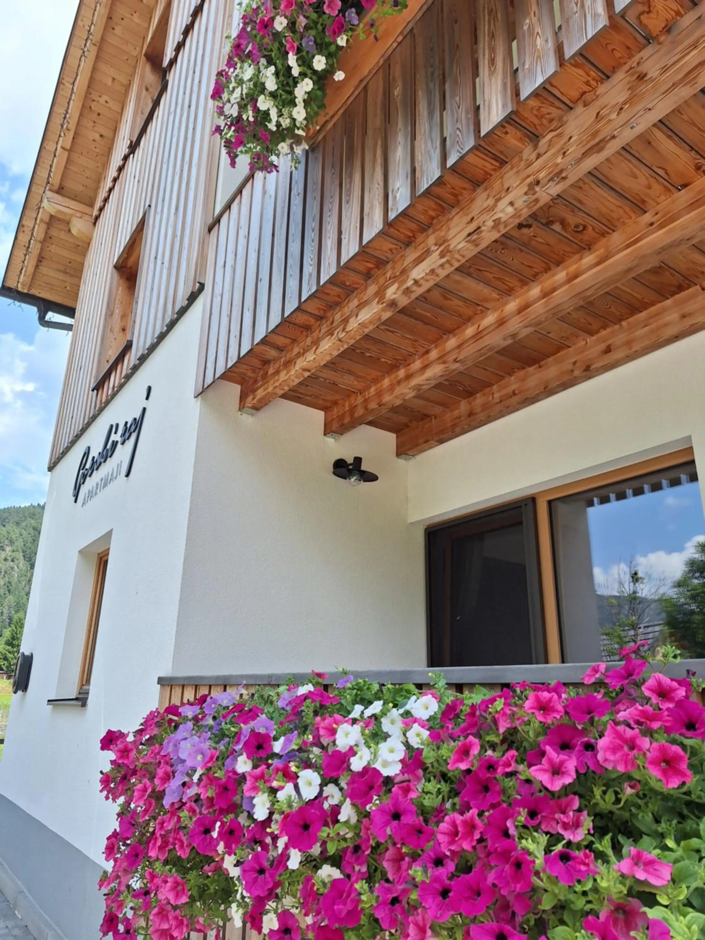 Apartments Gorski raj