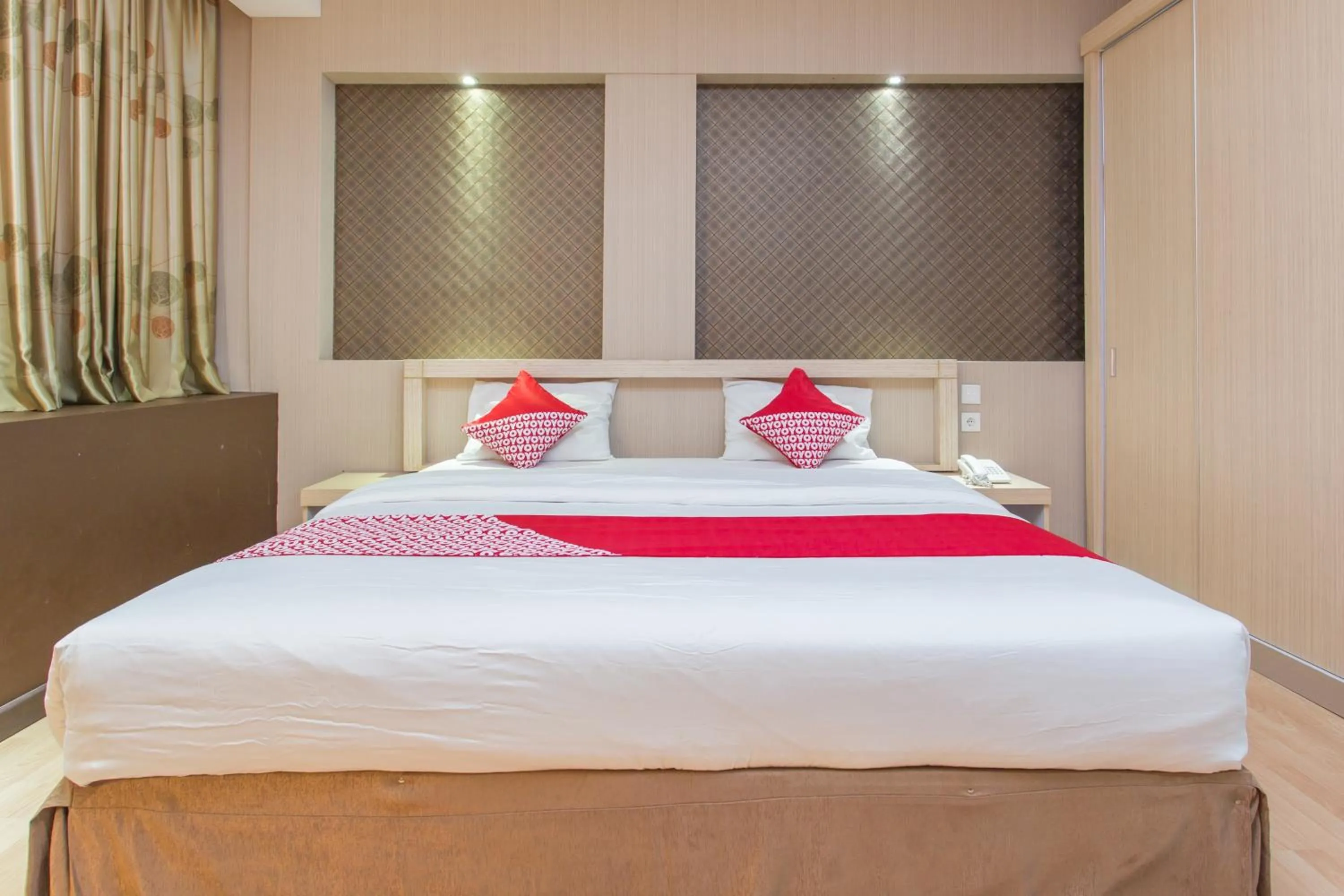 Bedroom in OYO 663 Hotel Sejati