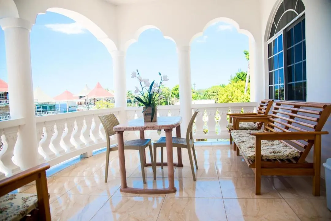 Dela de-Rose Guest House Negril Jamaica