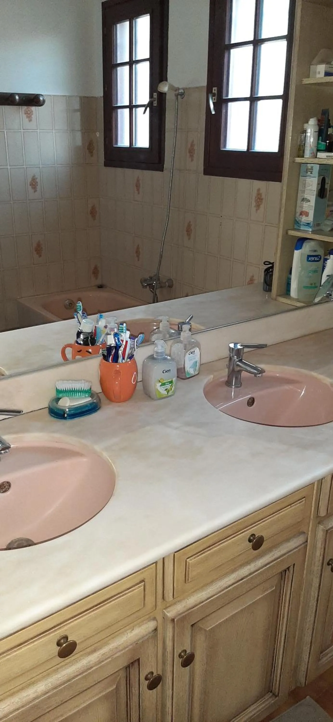 Bathroom in Chambre maison piscine