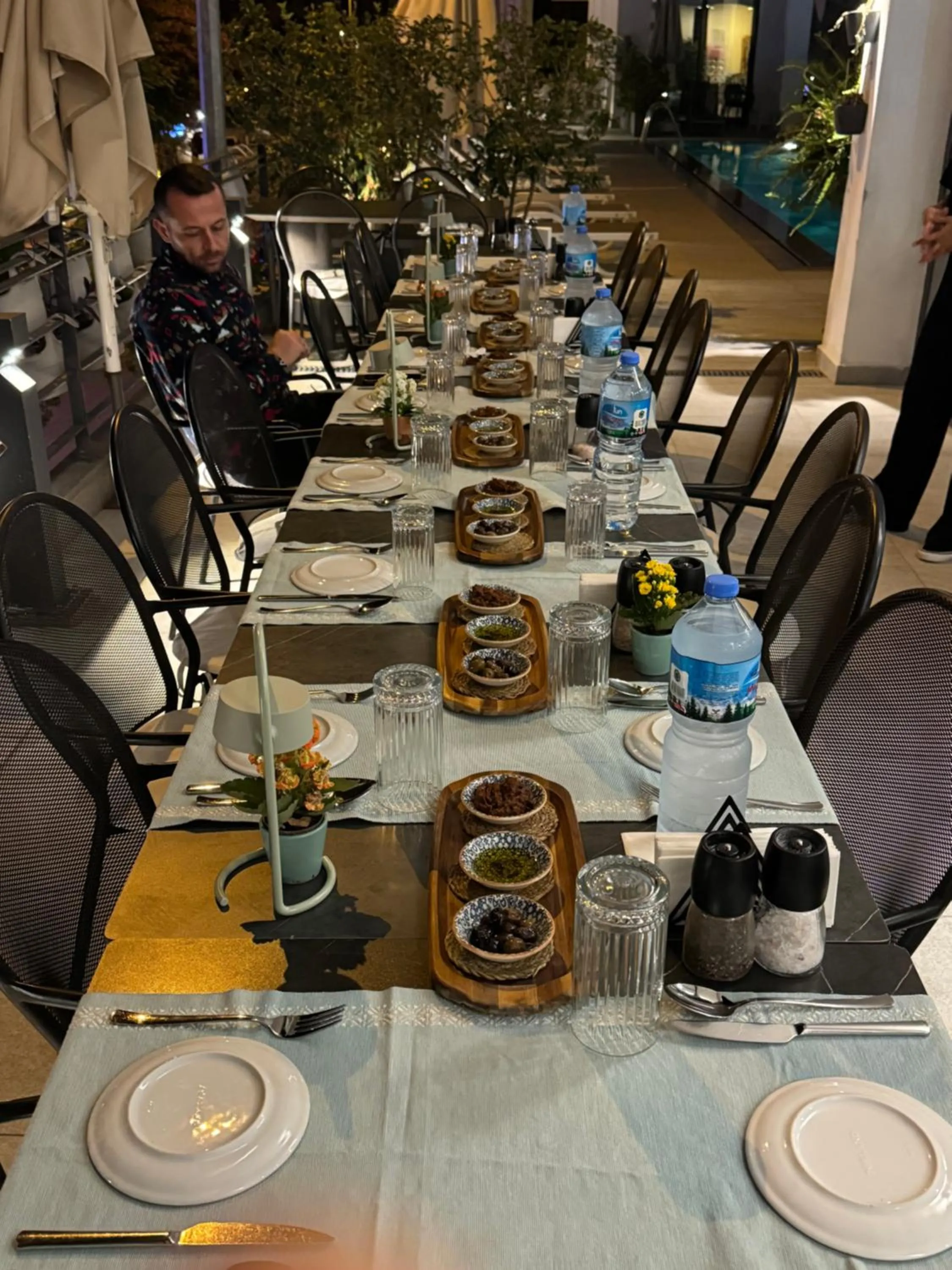 Restaurant/places to eat in Payava Hotel by True Blue