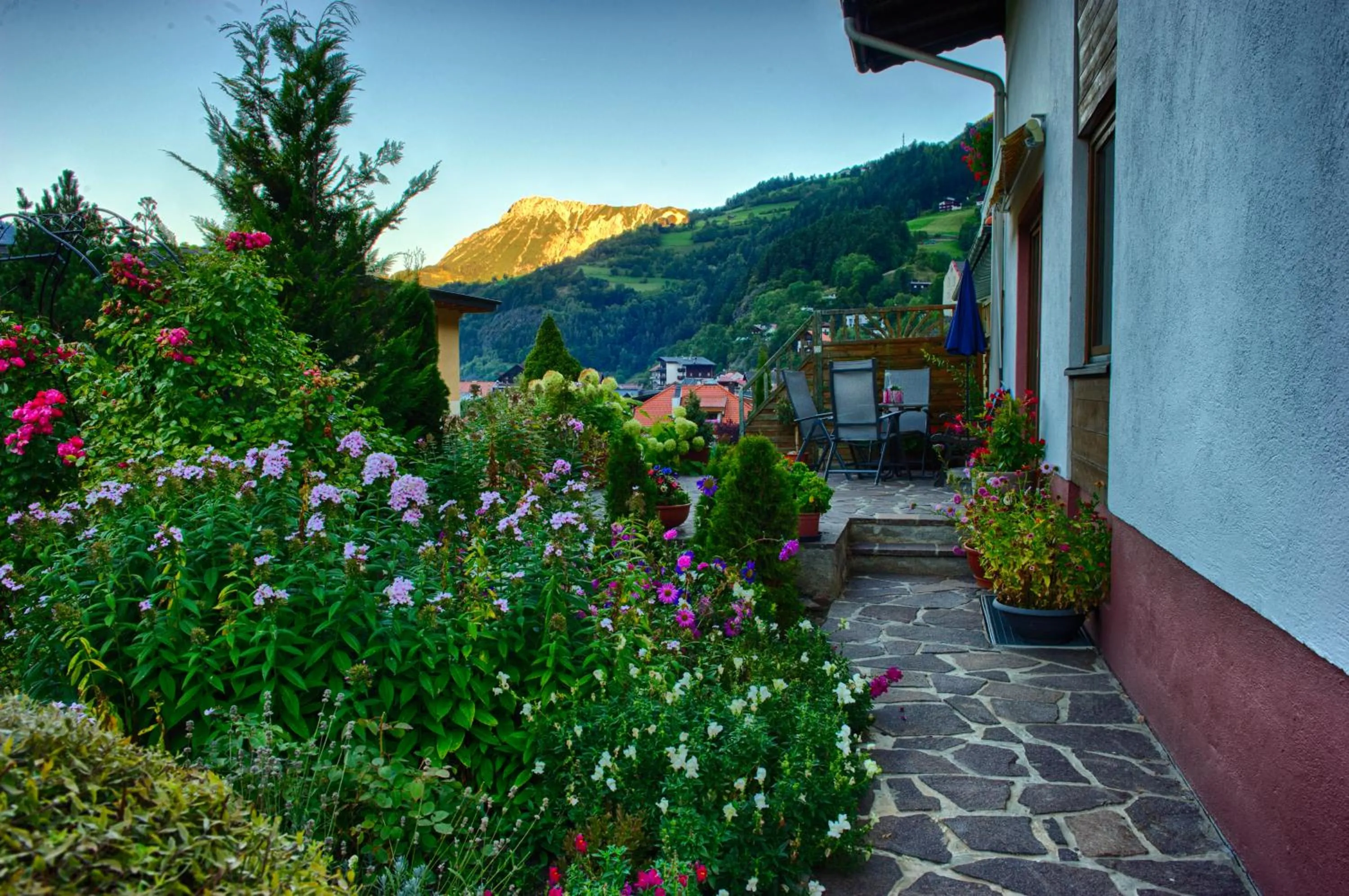 Garden in Garni Fischer