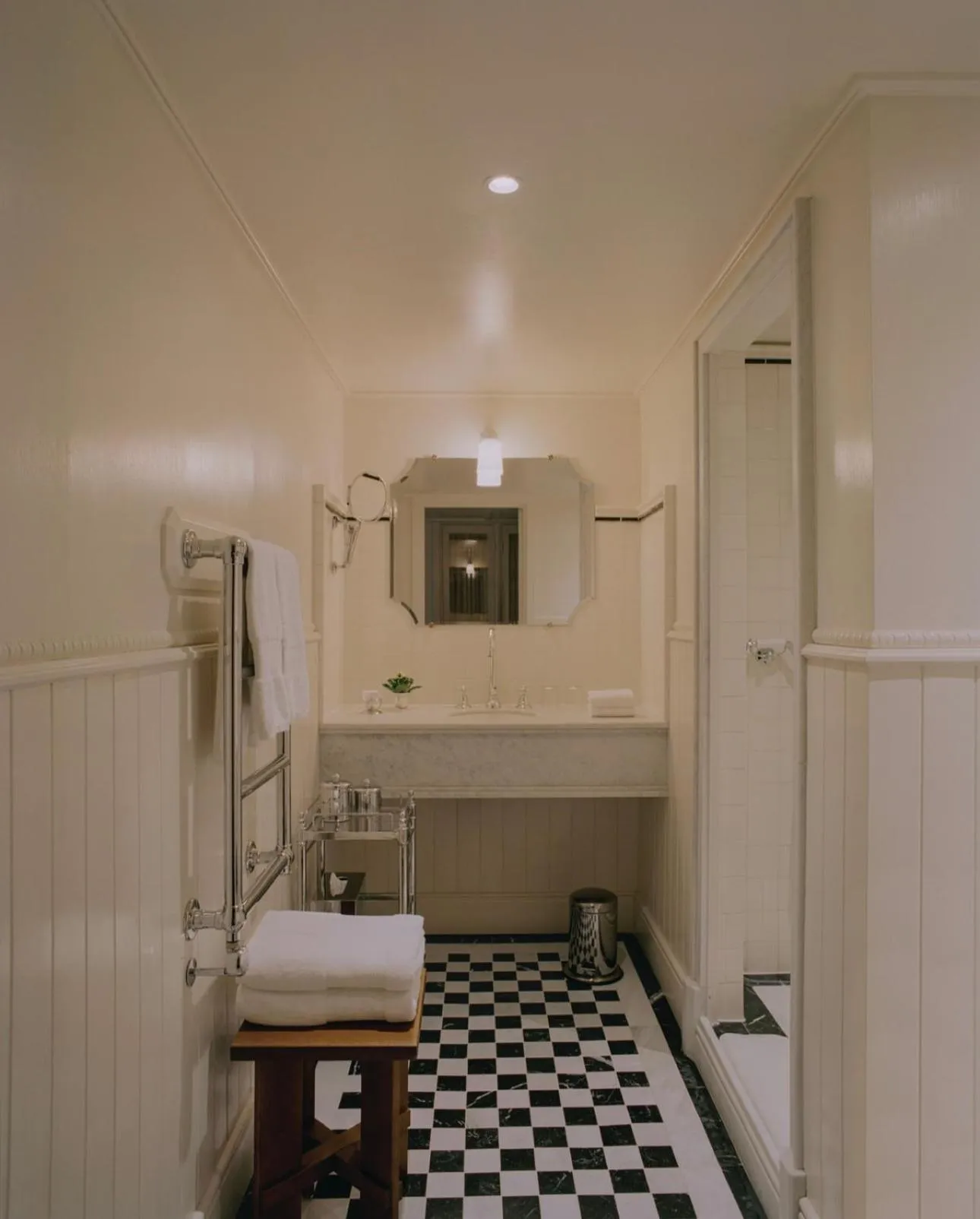 Bathroom in Château Voltaire