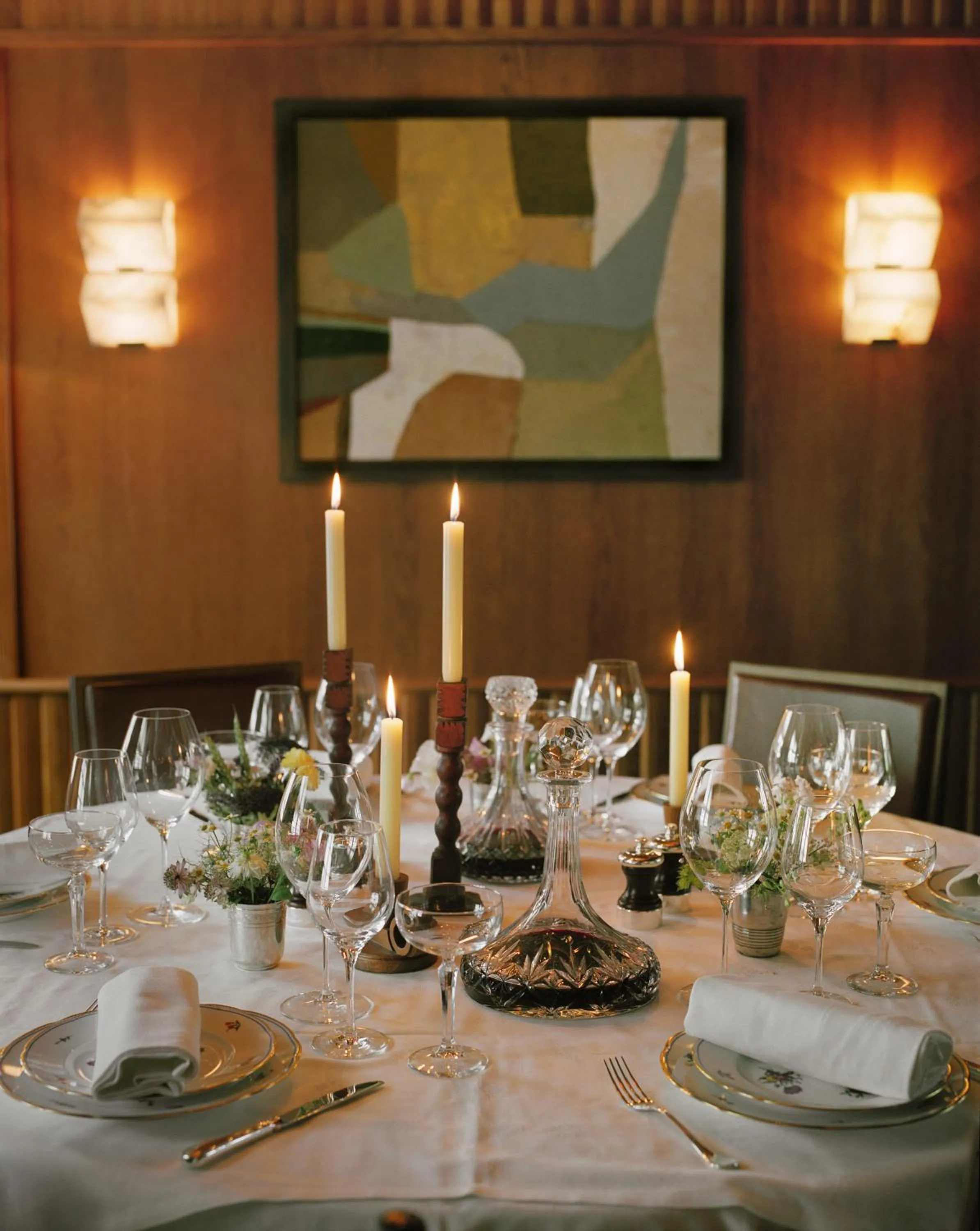 Dining area in Château Voltaire
