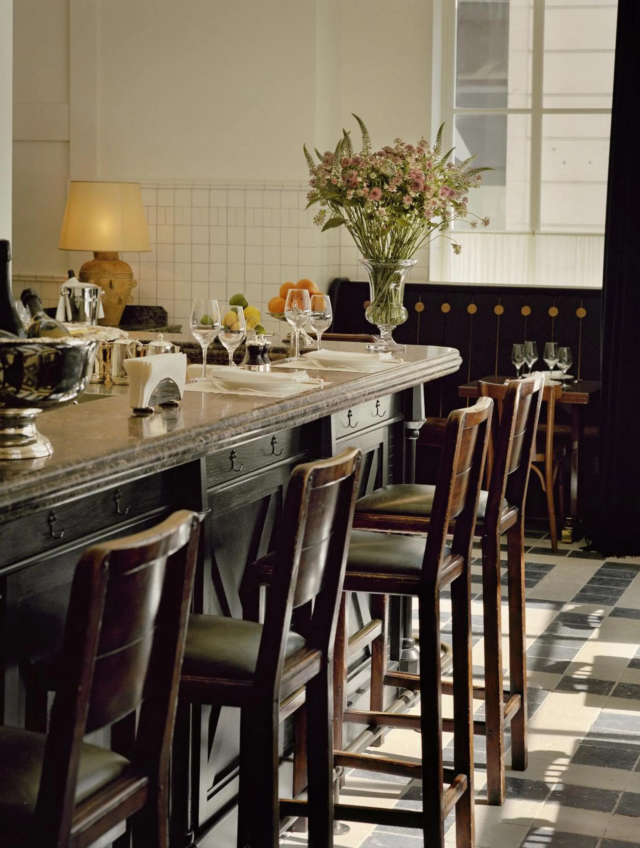 Restaurant/places to eat in Château Voltaire