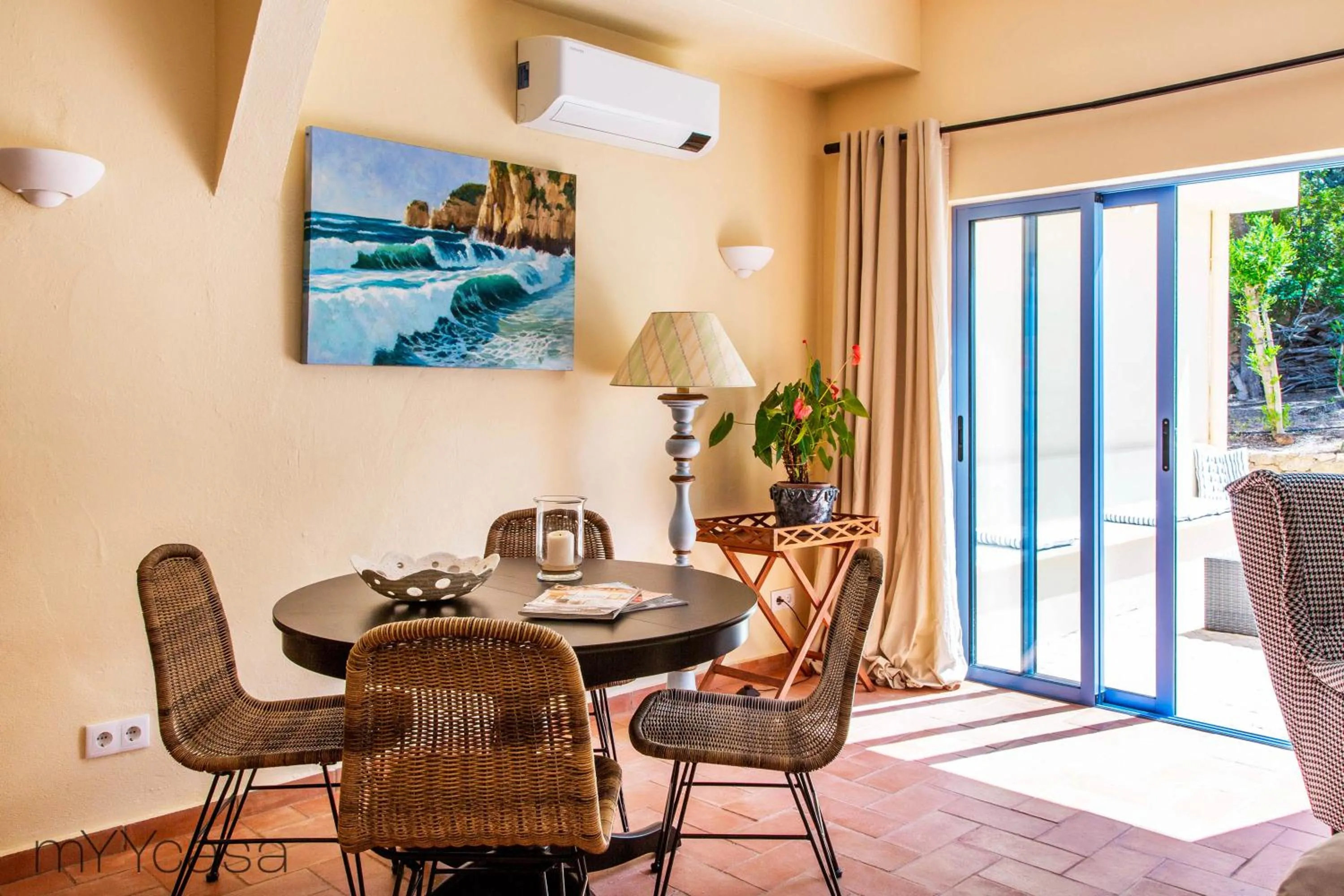 Dining area in Quinta Azul - Gorgeous Apartment with Pool & Private Terrace