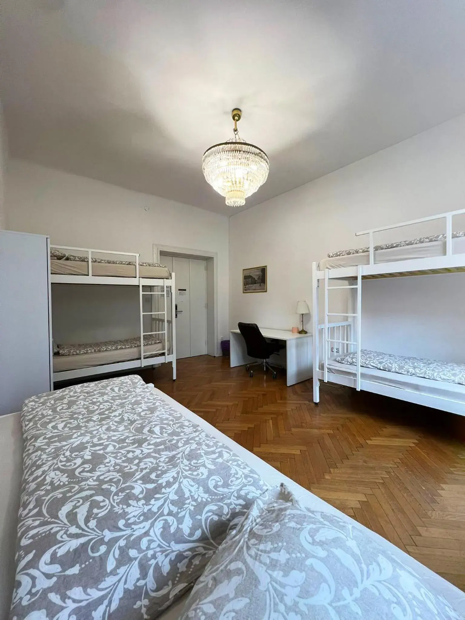 Rooms Miklošičeva Rooms Miklošičeva