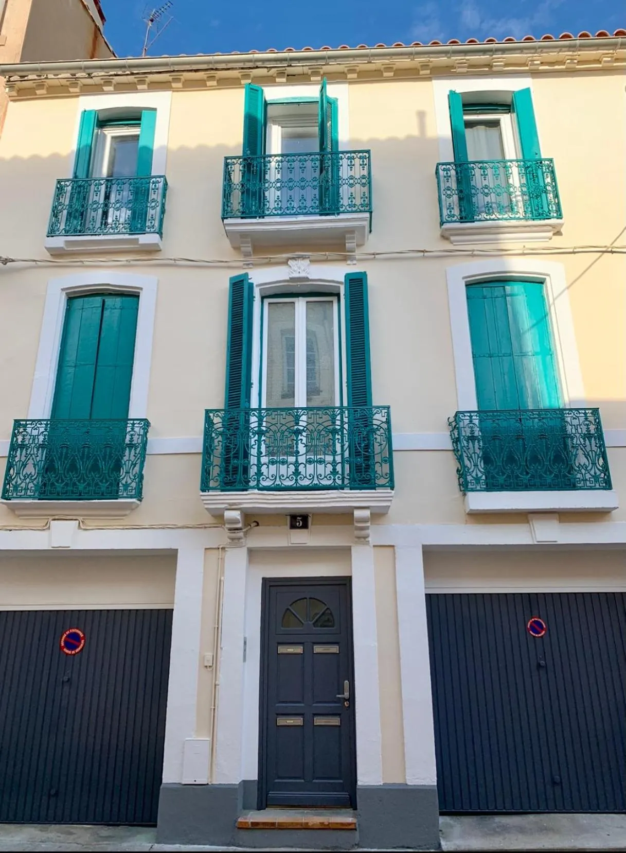 Property building in Appartement Les Halles , Climatisation, Terrasse, Garage