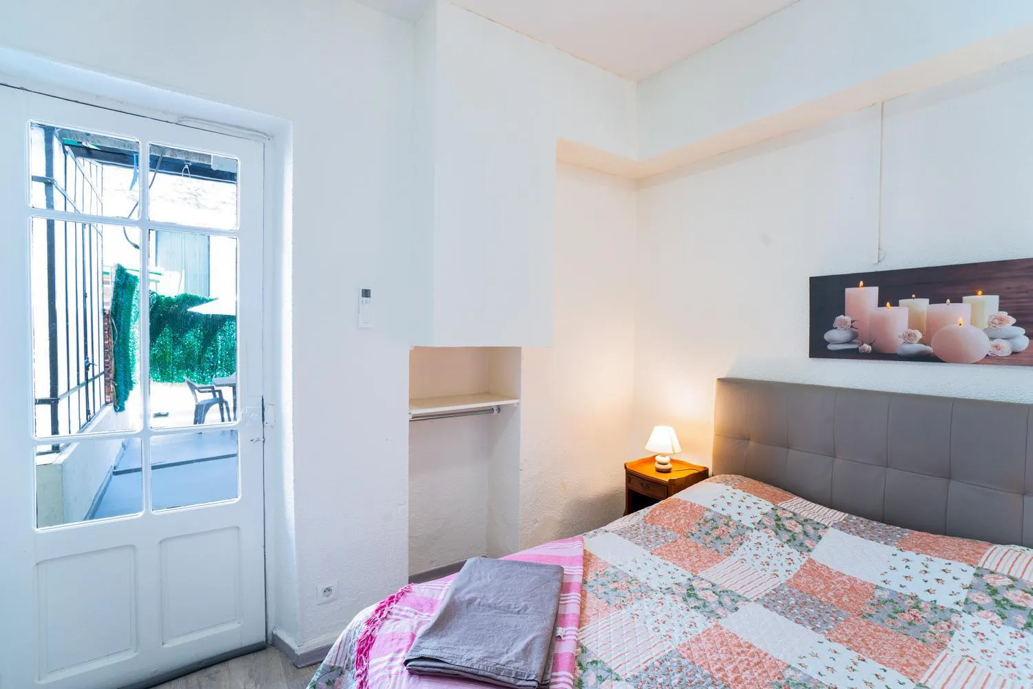 Bedroom, Bed in Appartement Les Halles , Climatisation, Terrasse, Garage