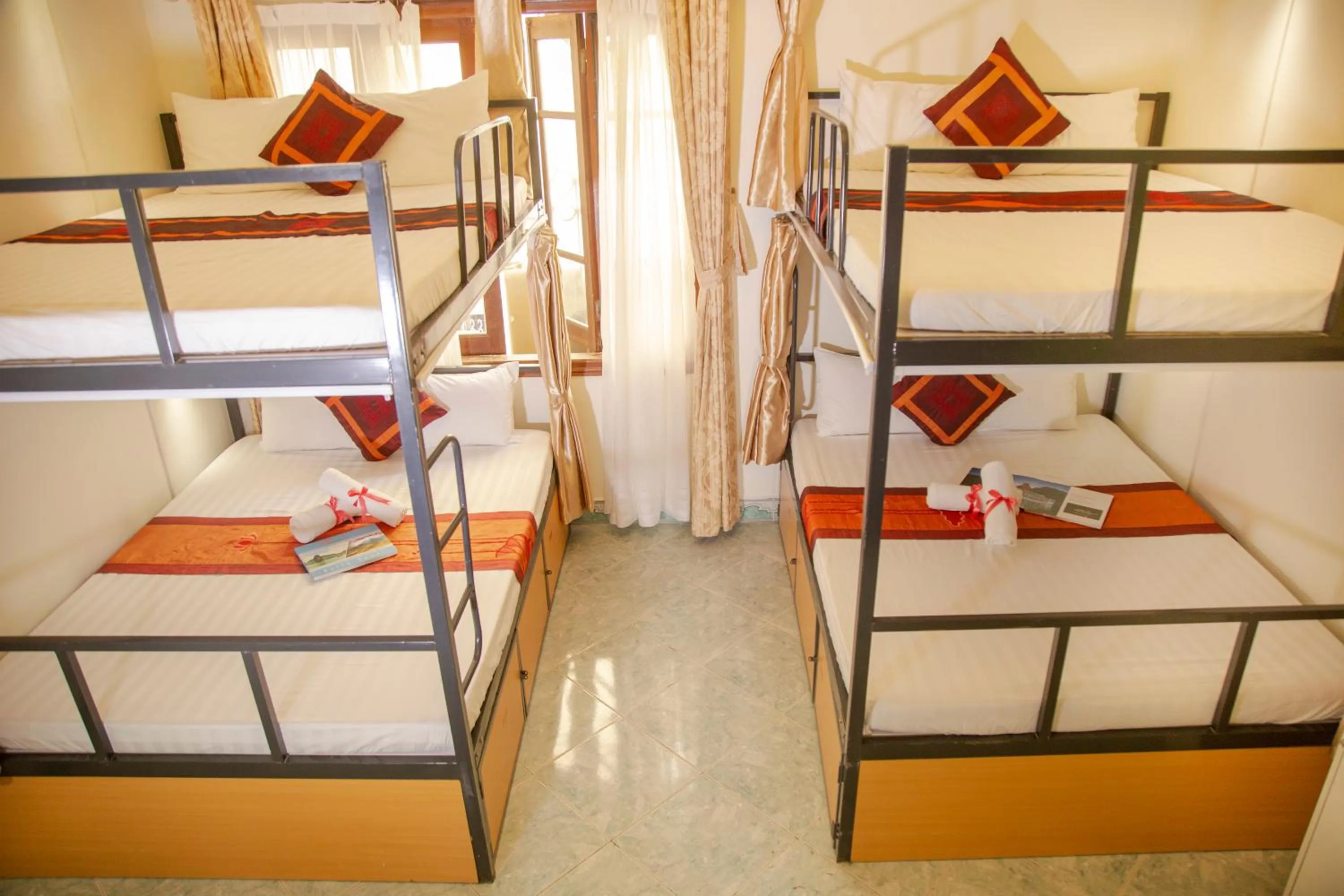 bunk bed, Bed in Hanoi City Backpackers Hostel