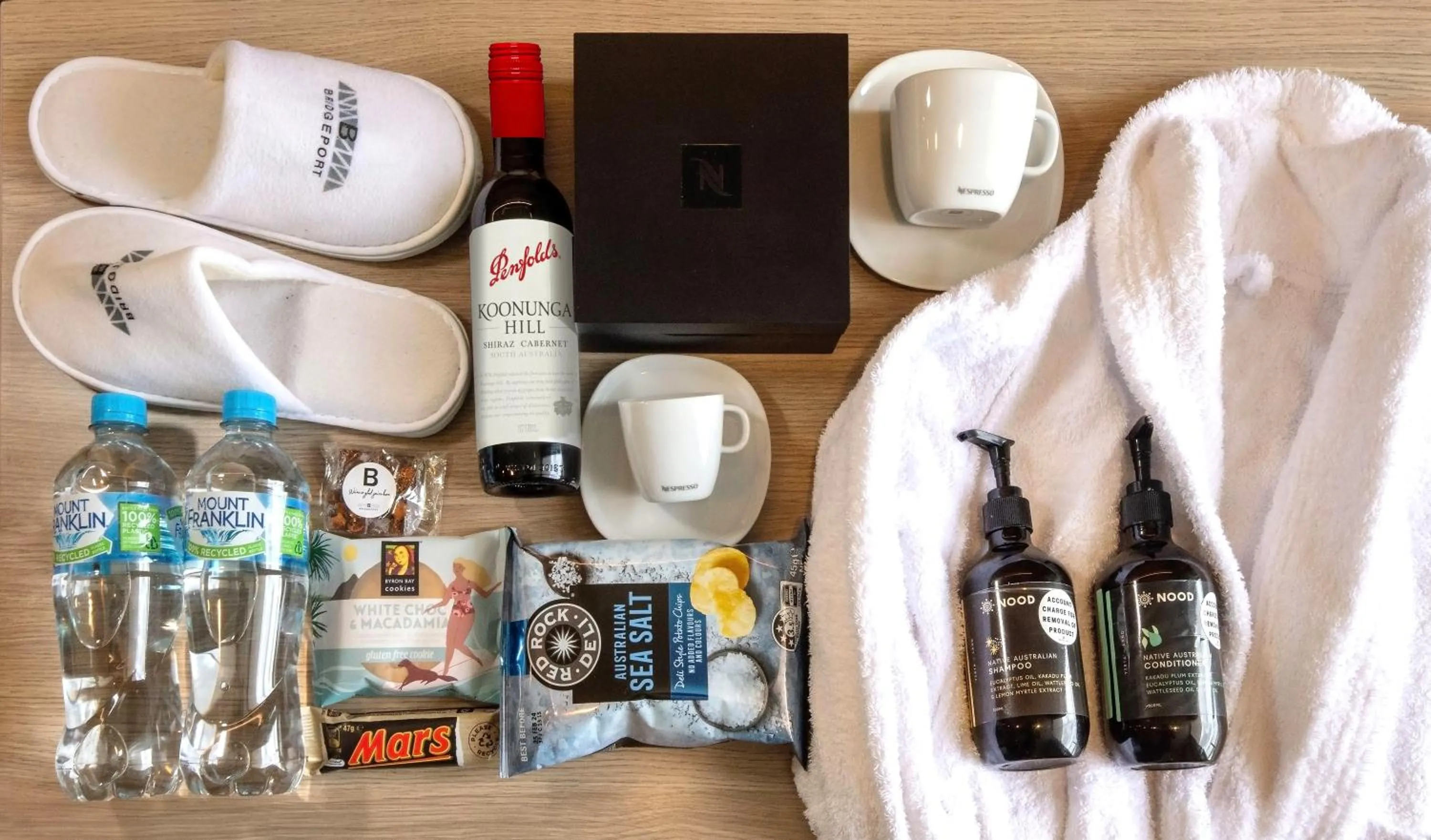 Coffee/tea facilities in Bridgeport Hotel