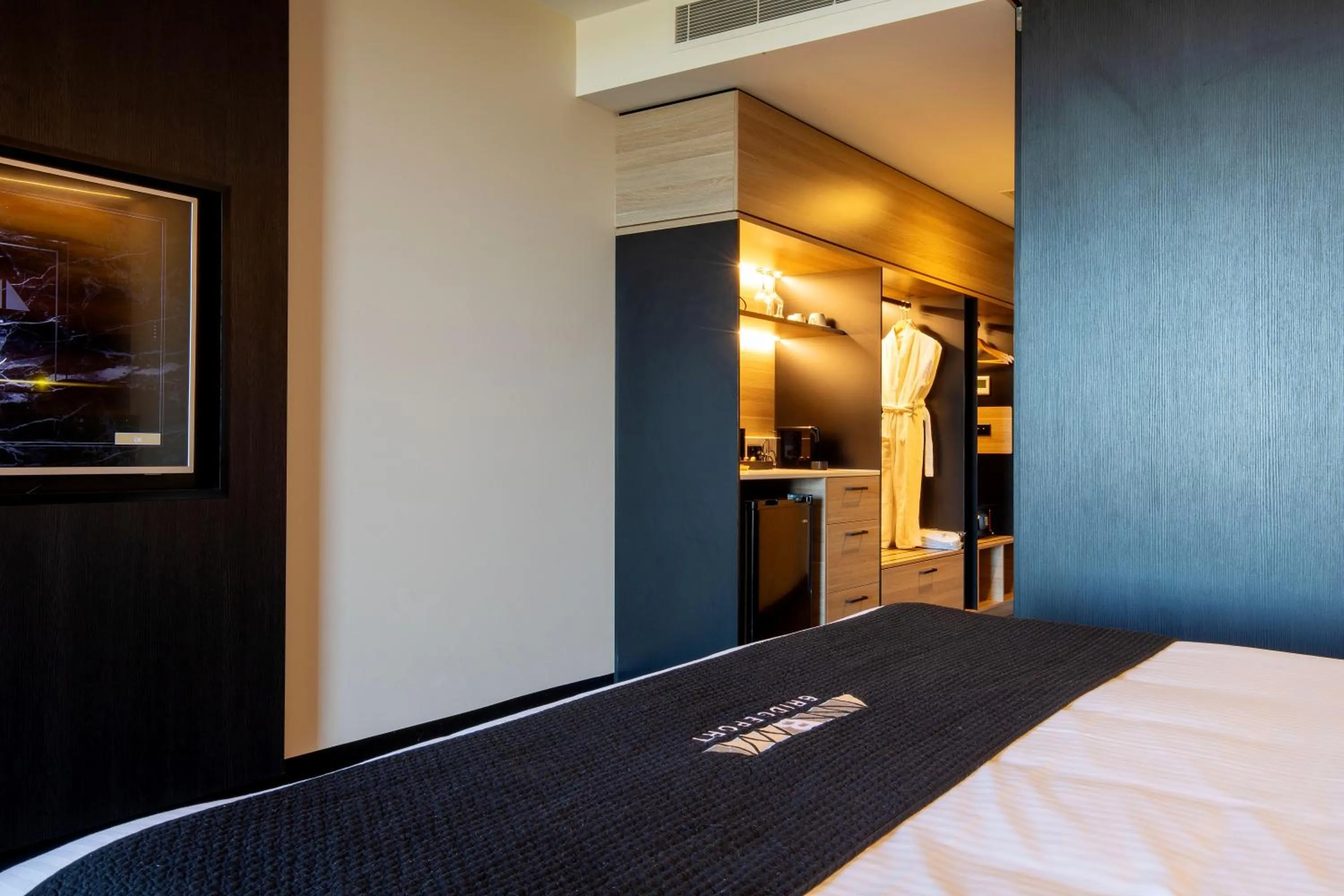 Bedroom, Bed in Bridgeport Hotel