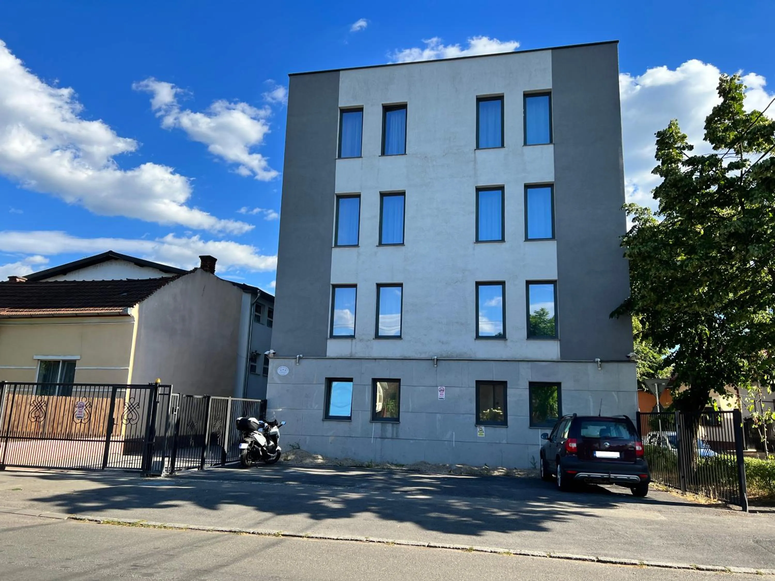 Parking in Colors Residence