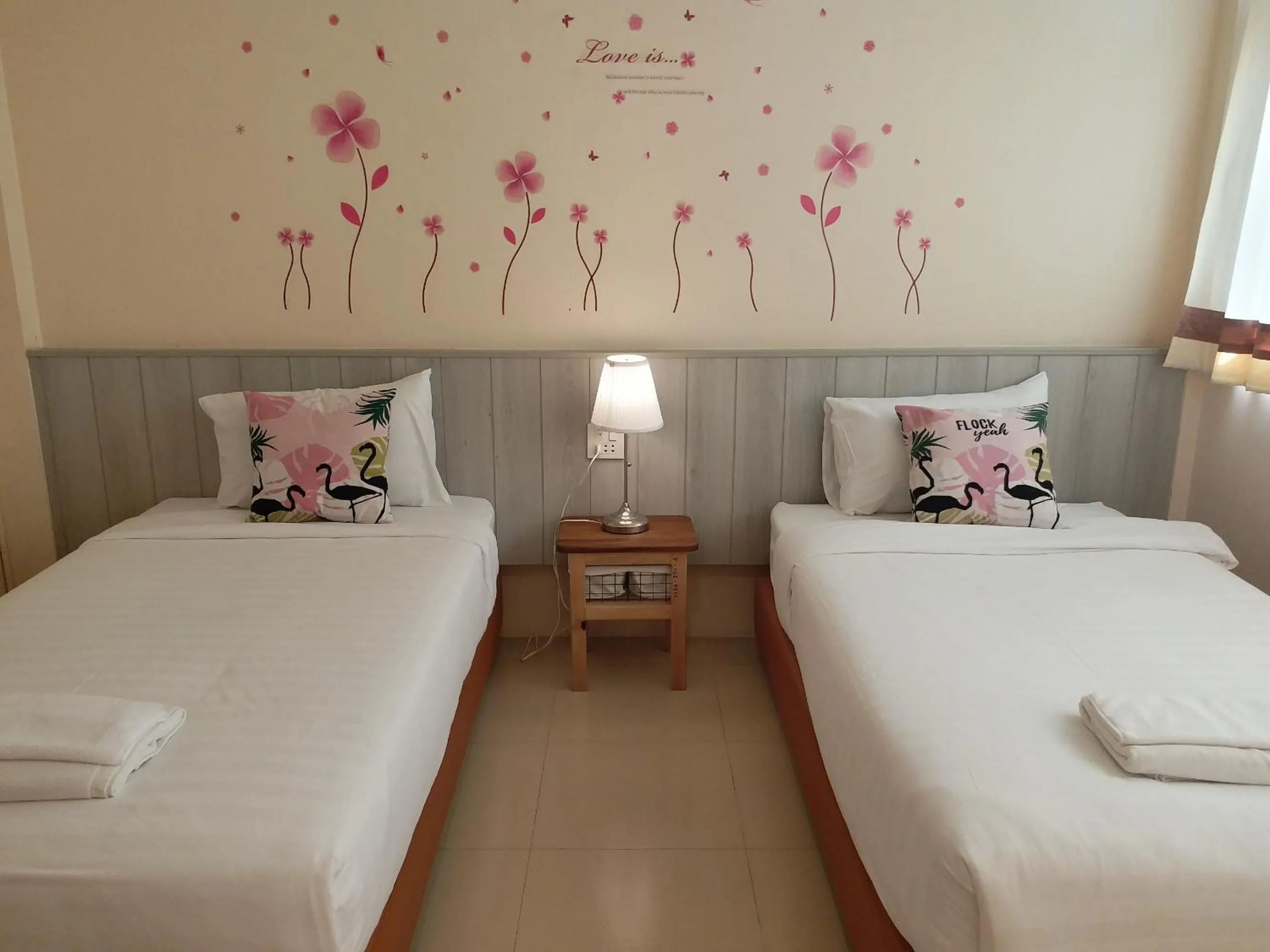 Bedroom, Bed in Sand Paisan Resort