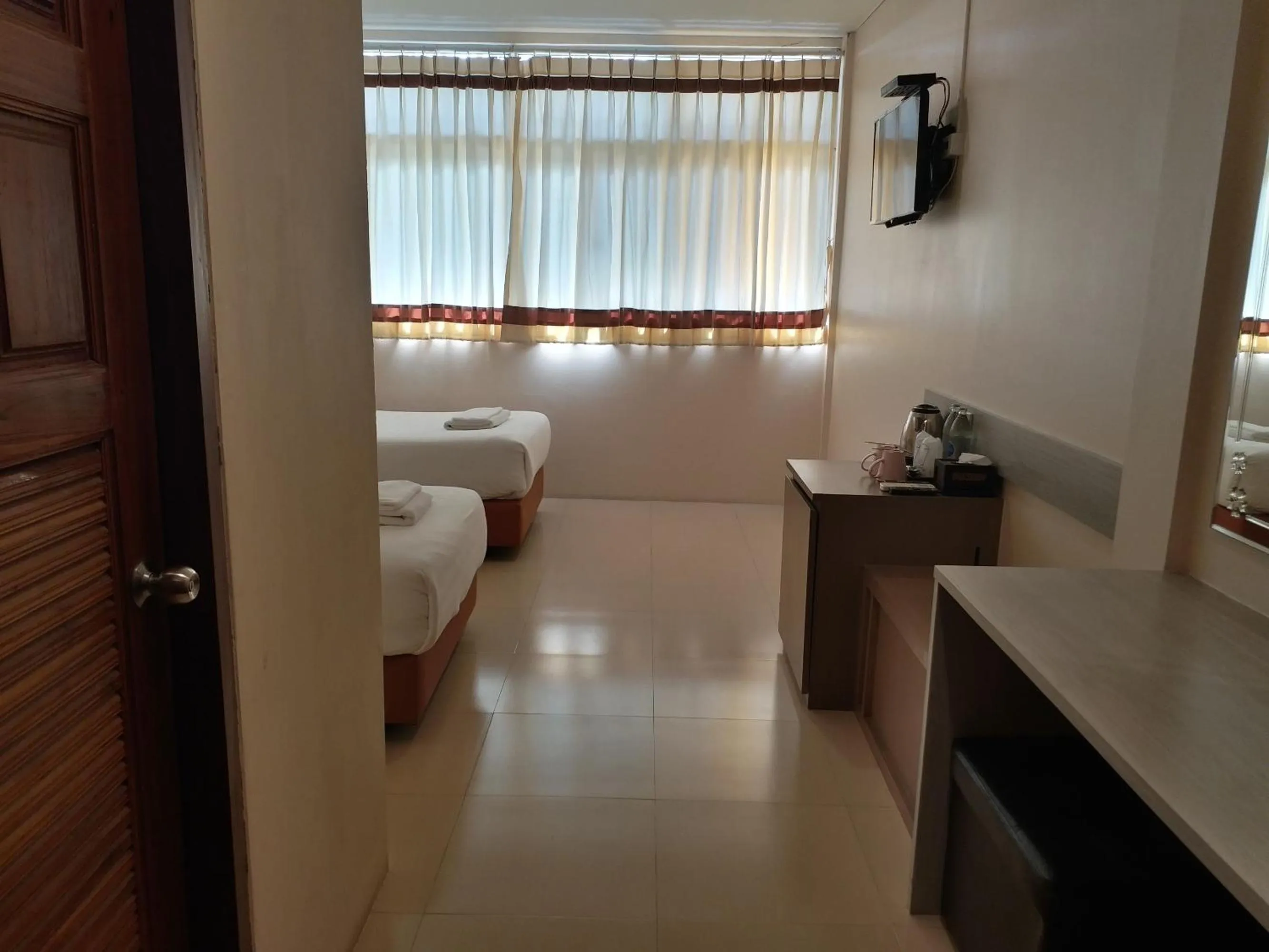 Bedroom, Bed in Sand Paisan Resort