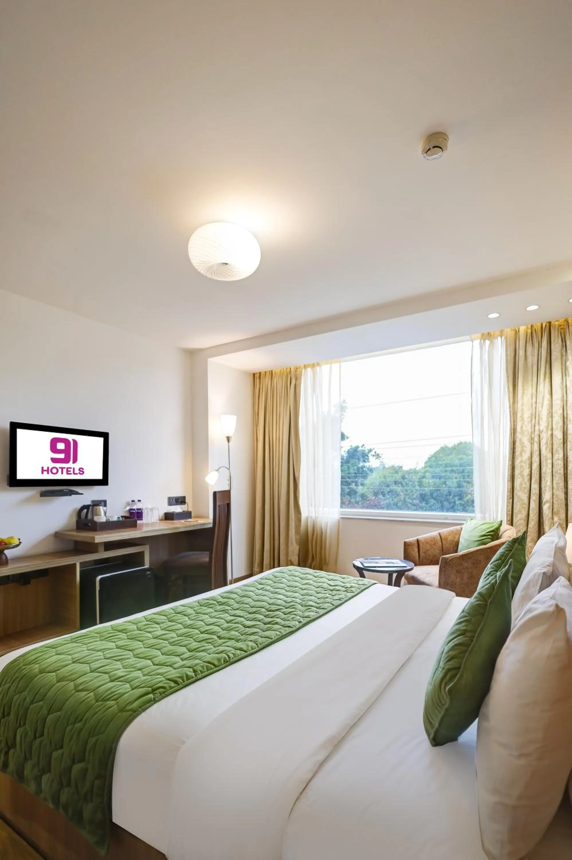 Bed in Hotel 91 Huda City Centre