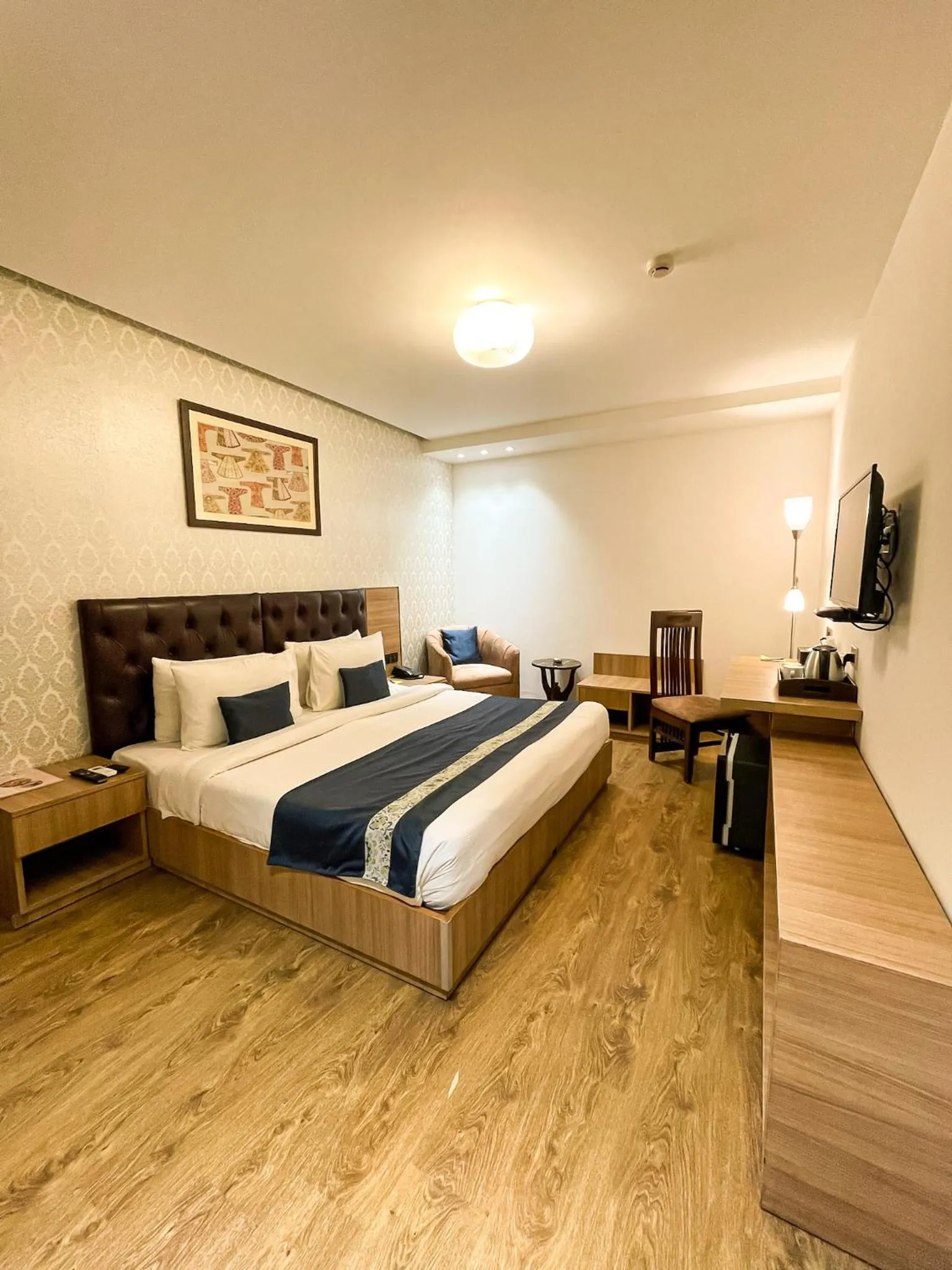 Bed in Hotel 91 Huda City Centre