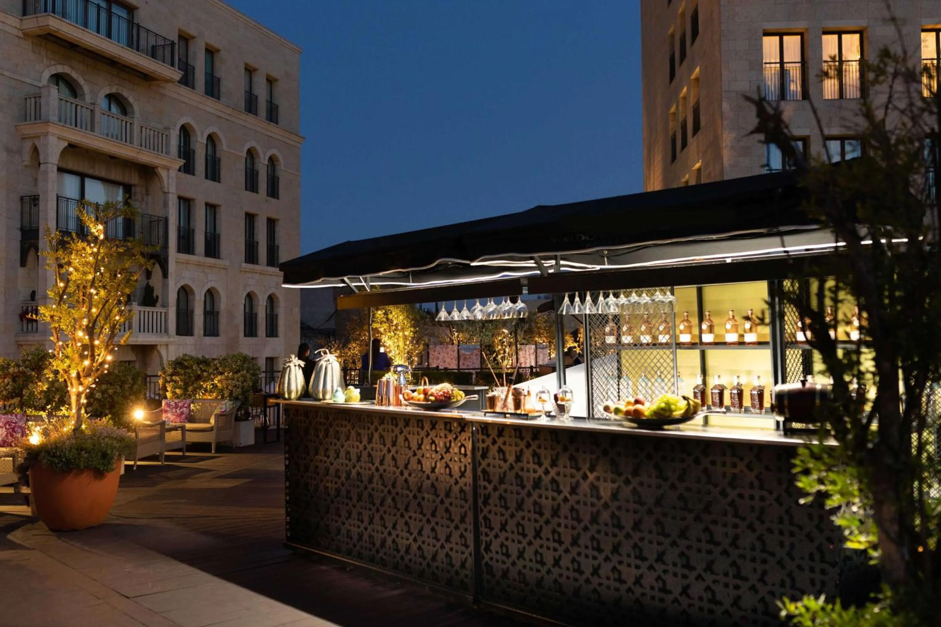 Lounge or bar in Waldorf Astoria Jerusalem