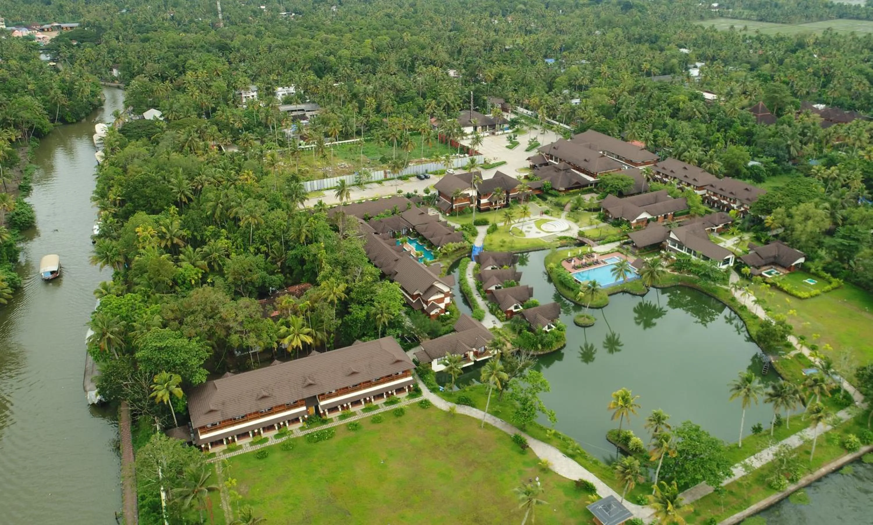 Property building in Gokulam Grand Resort & Spa, Kumarakom