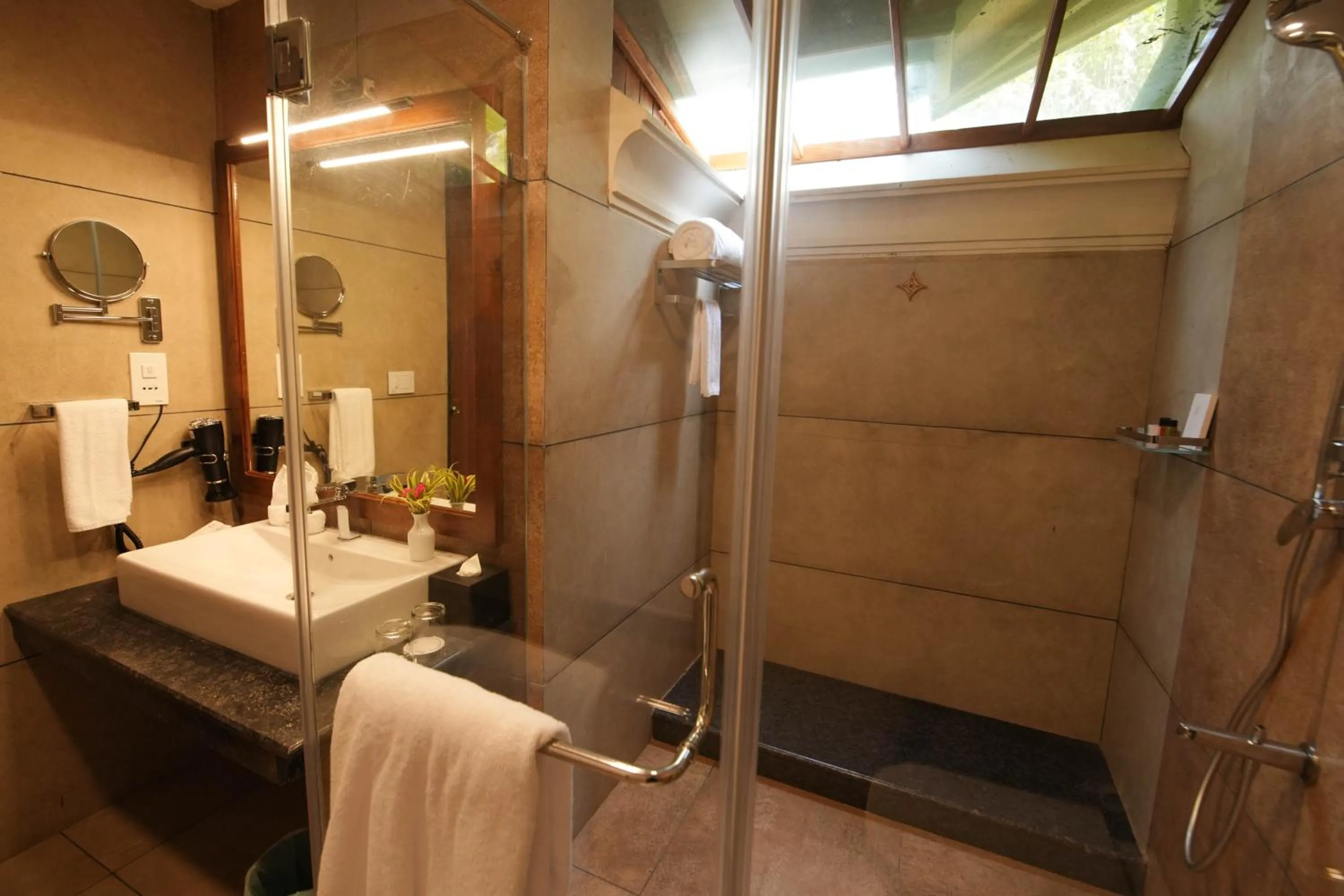 Bathroom in Gokulam Grand Resort & Spa, Kumarakom